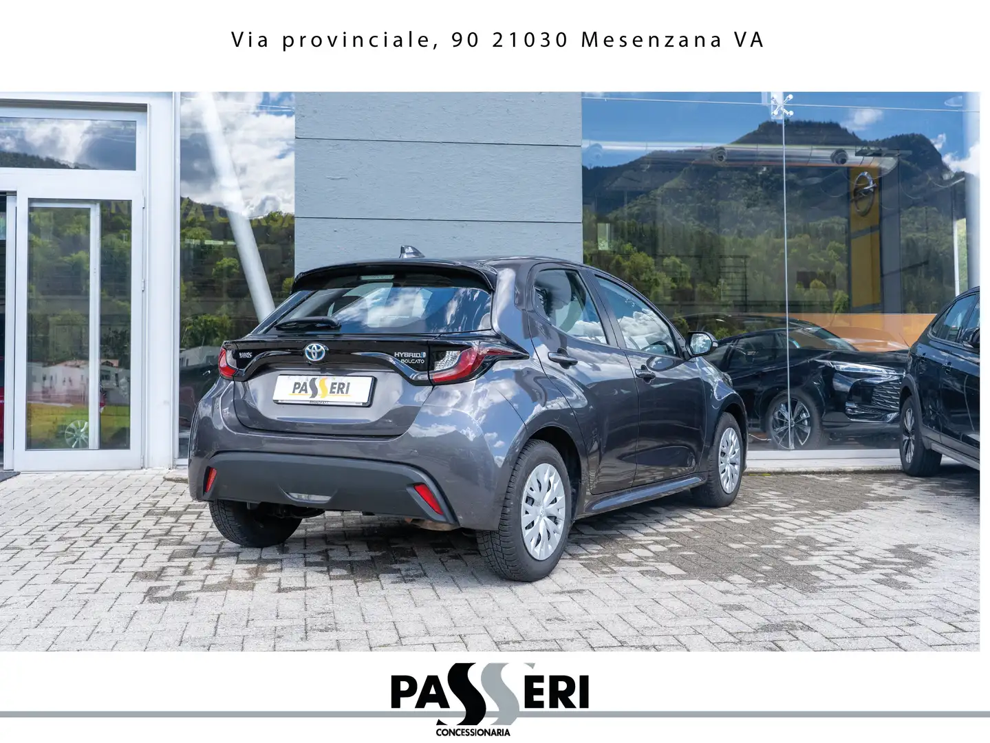 Toyota Yaris Yaris 1.5h Active Grau - 2