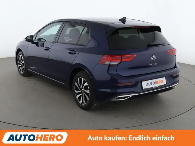 Volkswagen Golf view 4