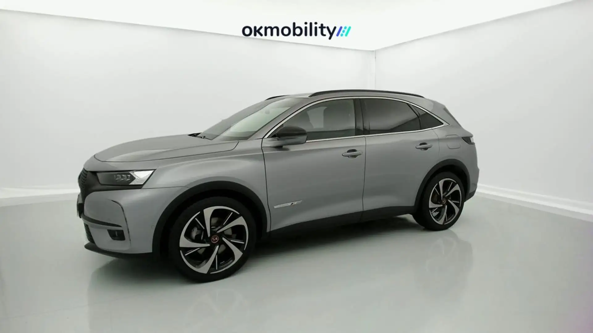 DS Automobiles DS 7 Crossback E-TENSE 300 CA performance line + Plateado - 2