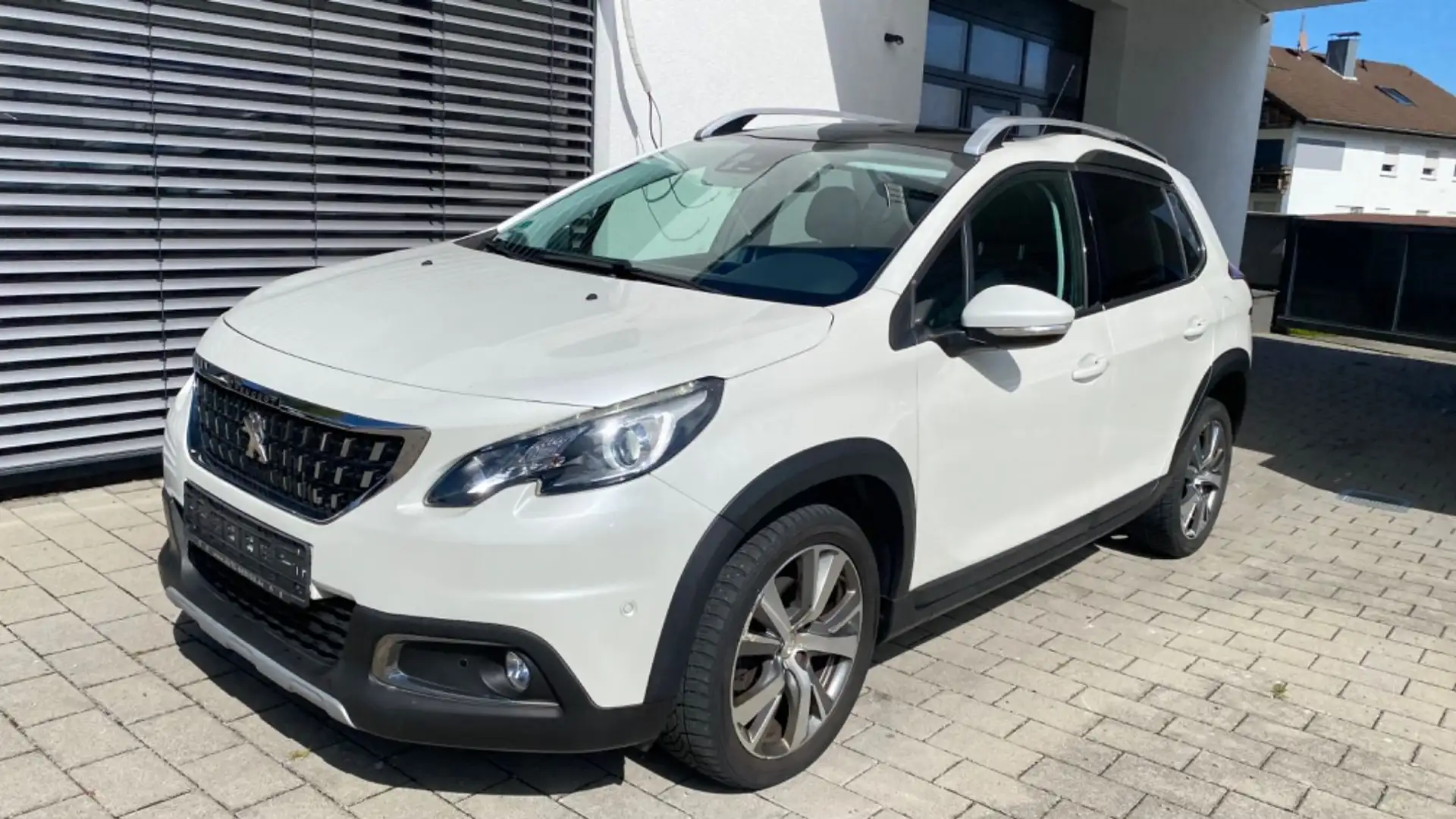 Peugeot 2008 Allure Weiß - 1