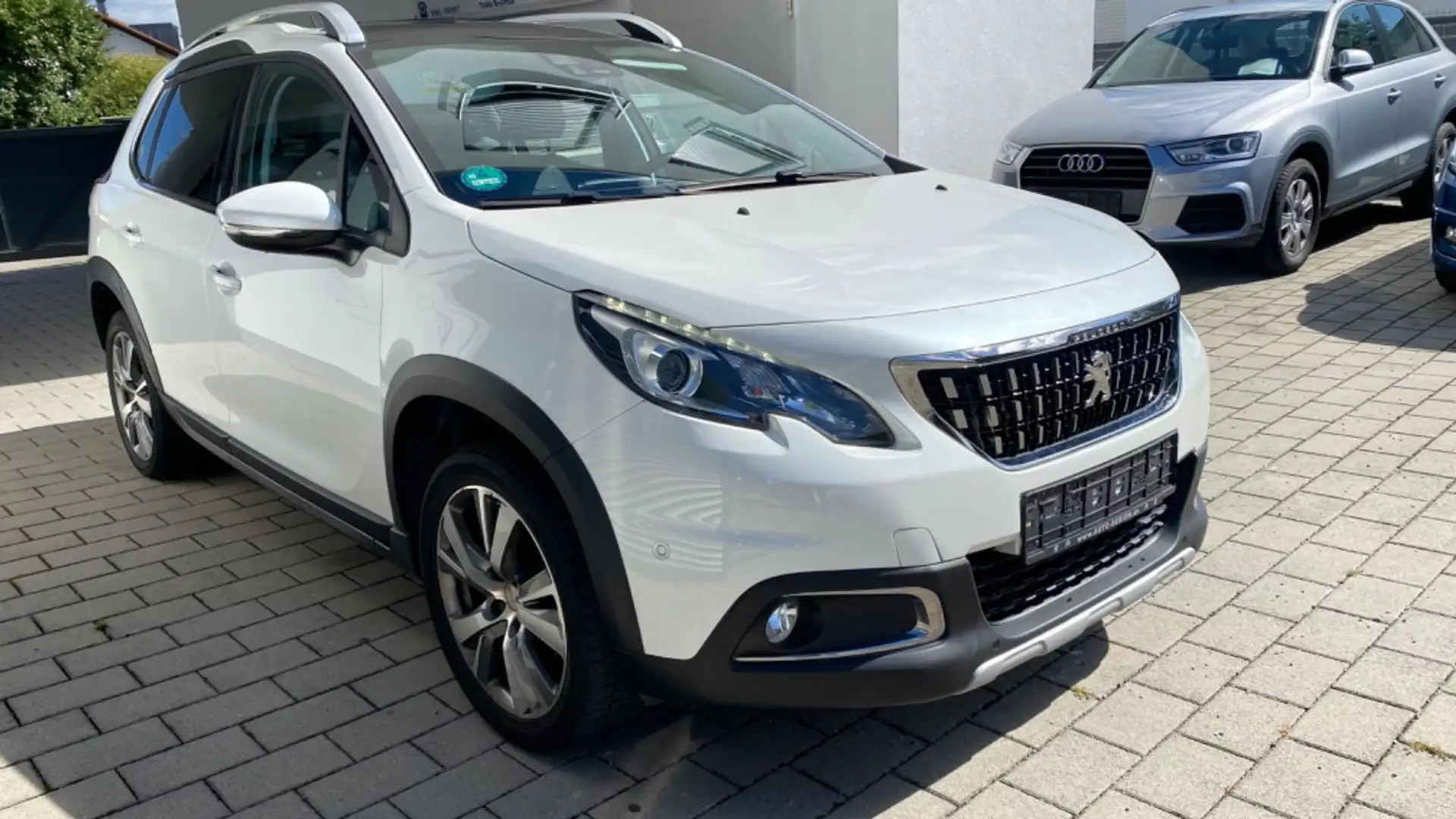 Peugeot 2008 Allure Weiß - 2