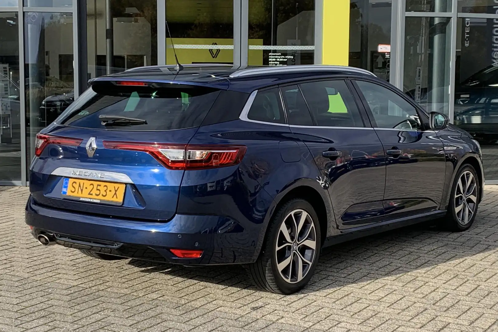 Renault Megane Estate TCe 130PK Bose | Achteruitrijcamera | Navig Bleu - 2