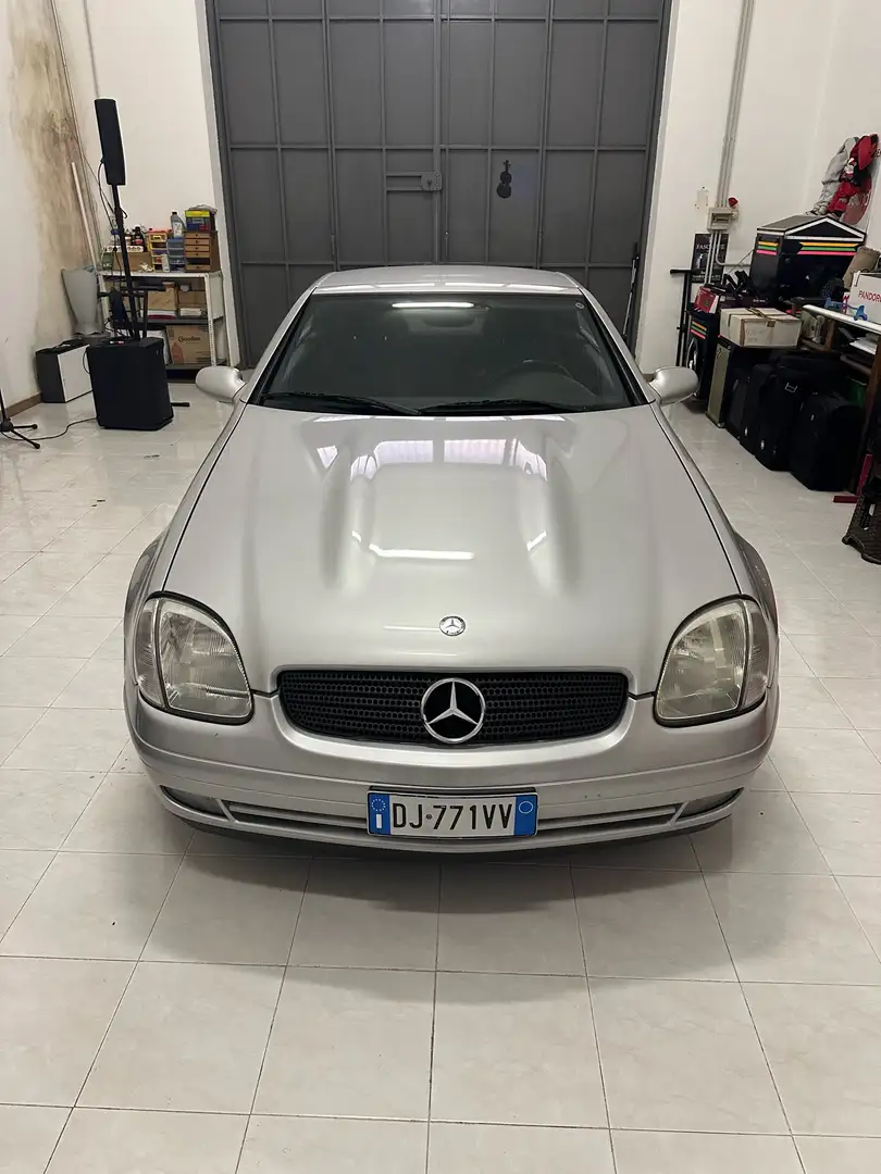 Mercedes-Benz SLK 200 srebrna - 1