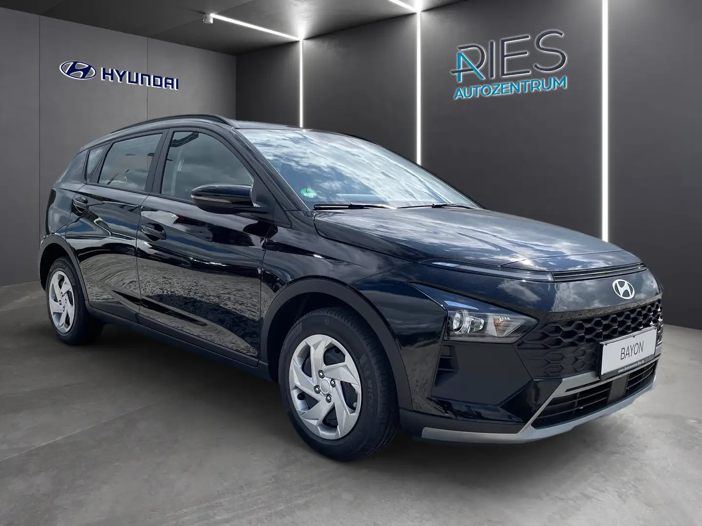 Hyundai BAYON Select *NAVI*PDC*SpurH*RVM*HAC*LDWS*PDW Noir - 2