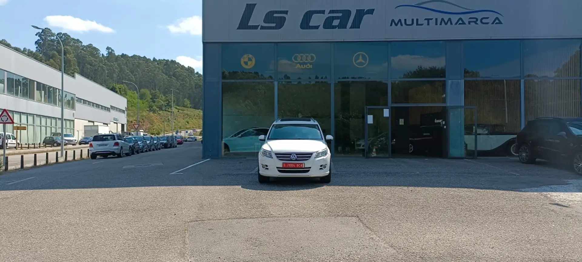 Volkswagen Tiguan 2.0TDI R-Line DSG Negro - 1