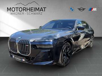 M70 xDrive Two Tone Gran Lusso TV Lounge-Seating
