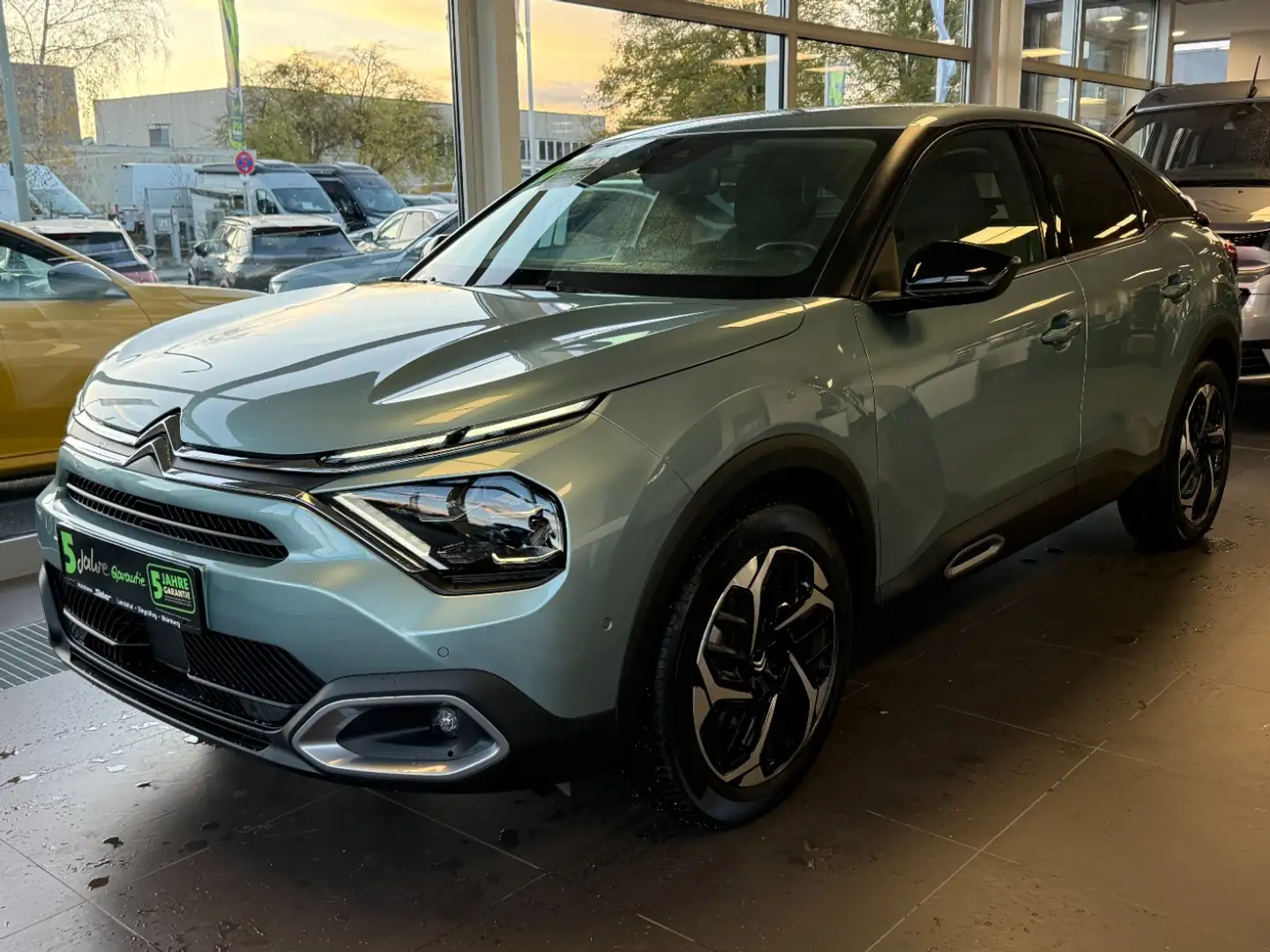 Citroen C4 1.2 PureTech 130 Shine Kamera*Navi*Sitzhzg Bleu - 2