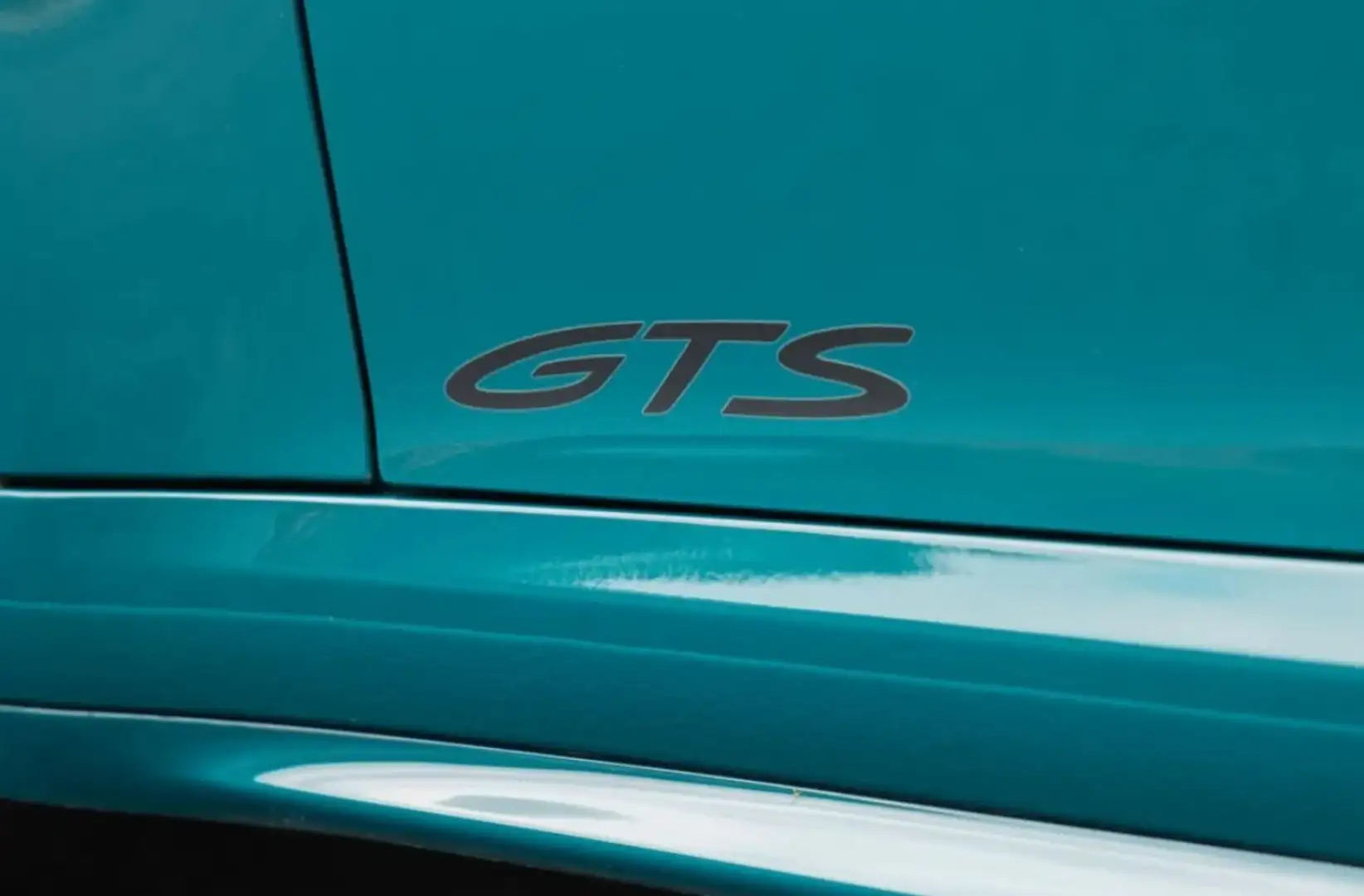 Porsche 992 Carrera GTS Coupe Azul - 1