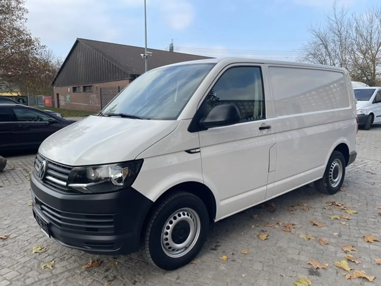 Volkswagen T6 Transporter 2.0TDI DSG WEBASTO*Klima*1Hand* Weiß - 1