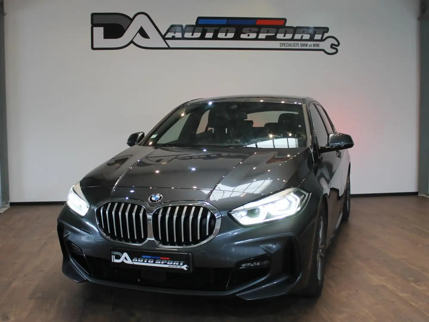 BMW 118 118d  BERLINE F40 M Sport Grijs - 1