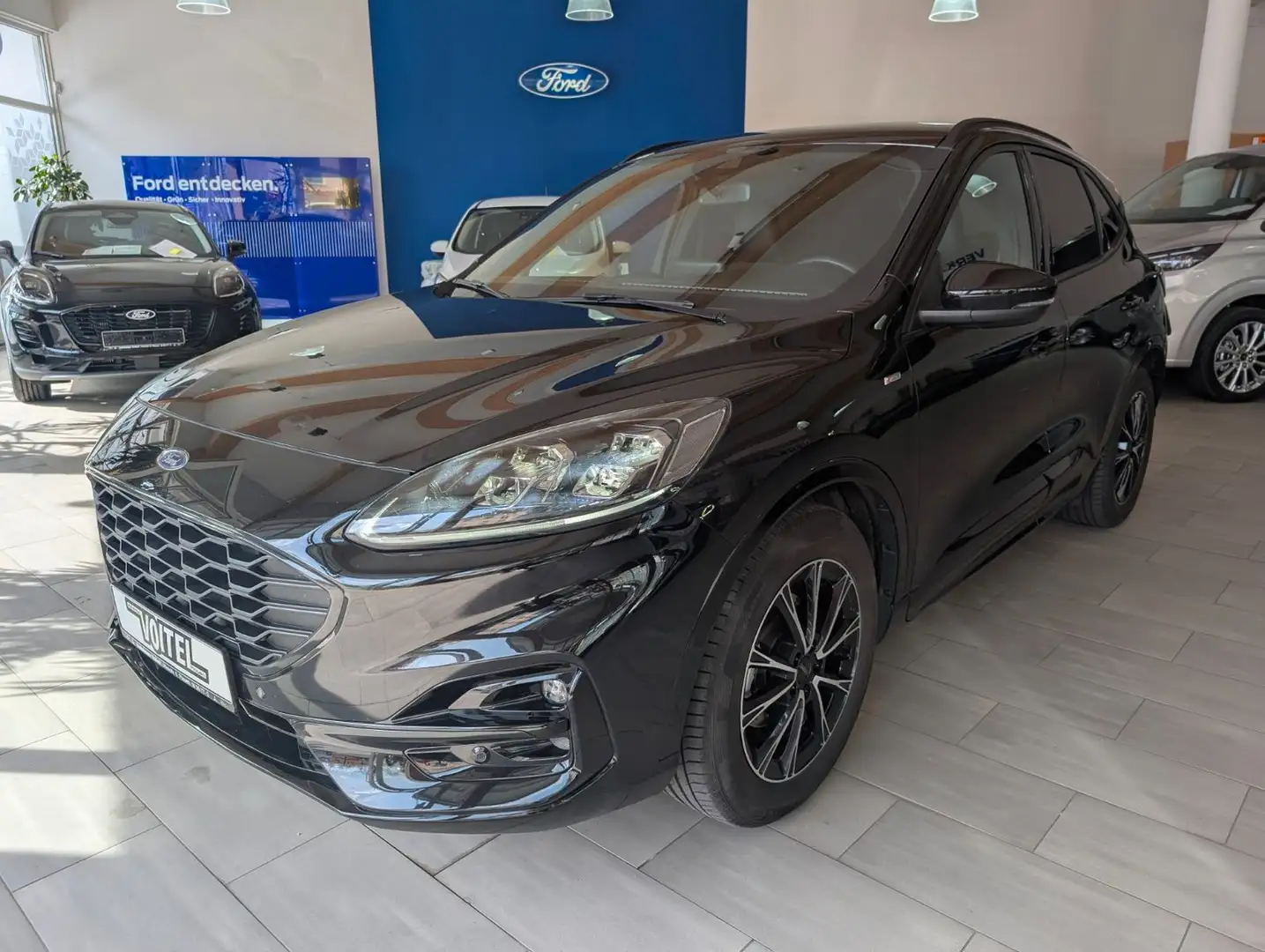 Ford Kuga ST-Line X Zwart - 1