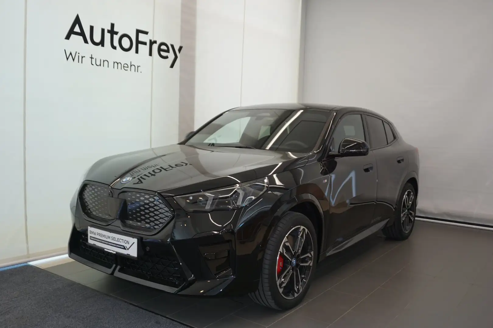 BMW iX2 iX2 xDrive30 Schwarz - 1
