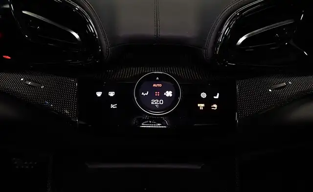 Ferrari Purosangue view 12