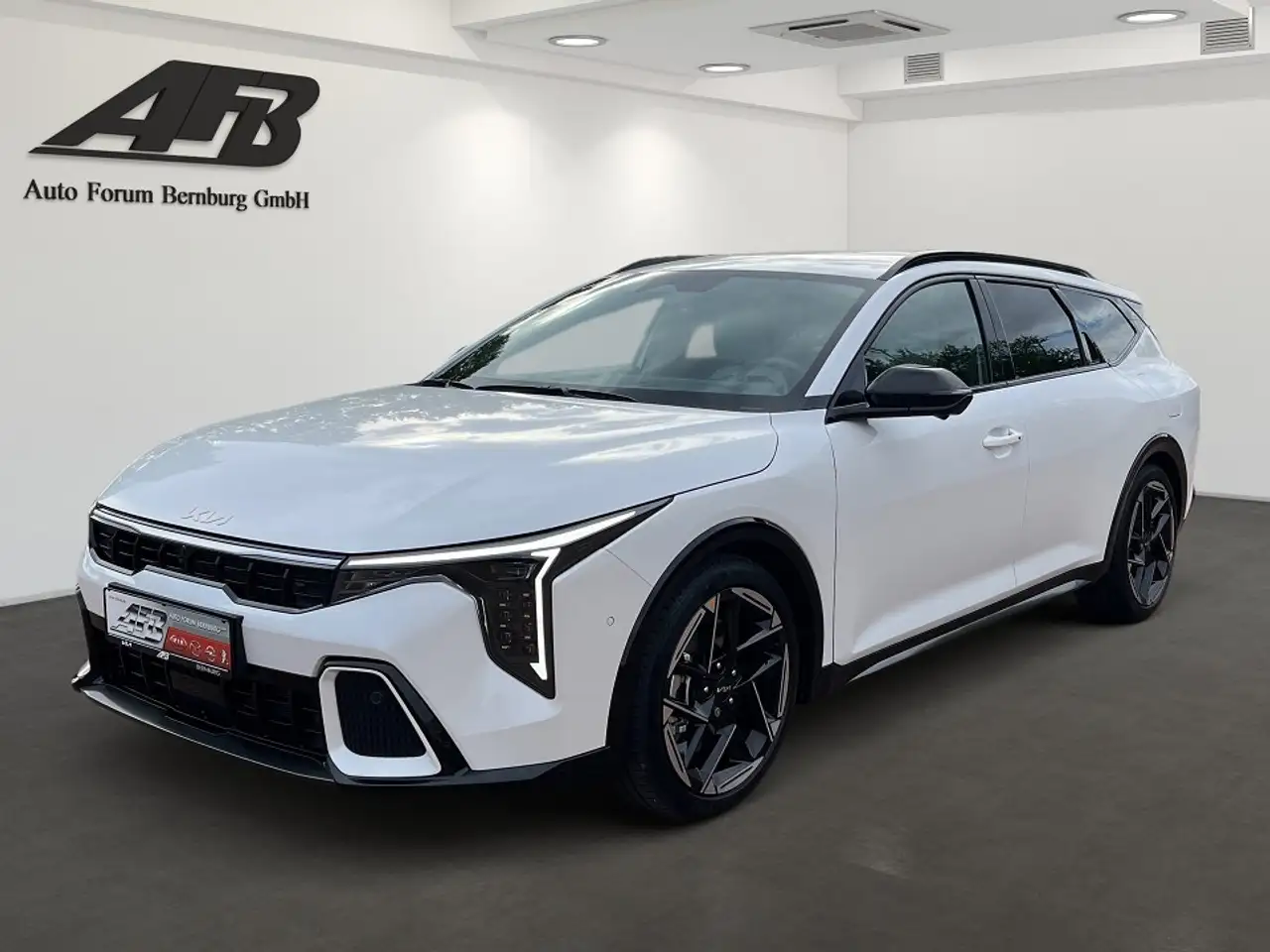 Kia K4