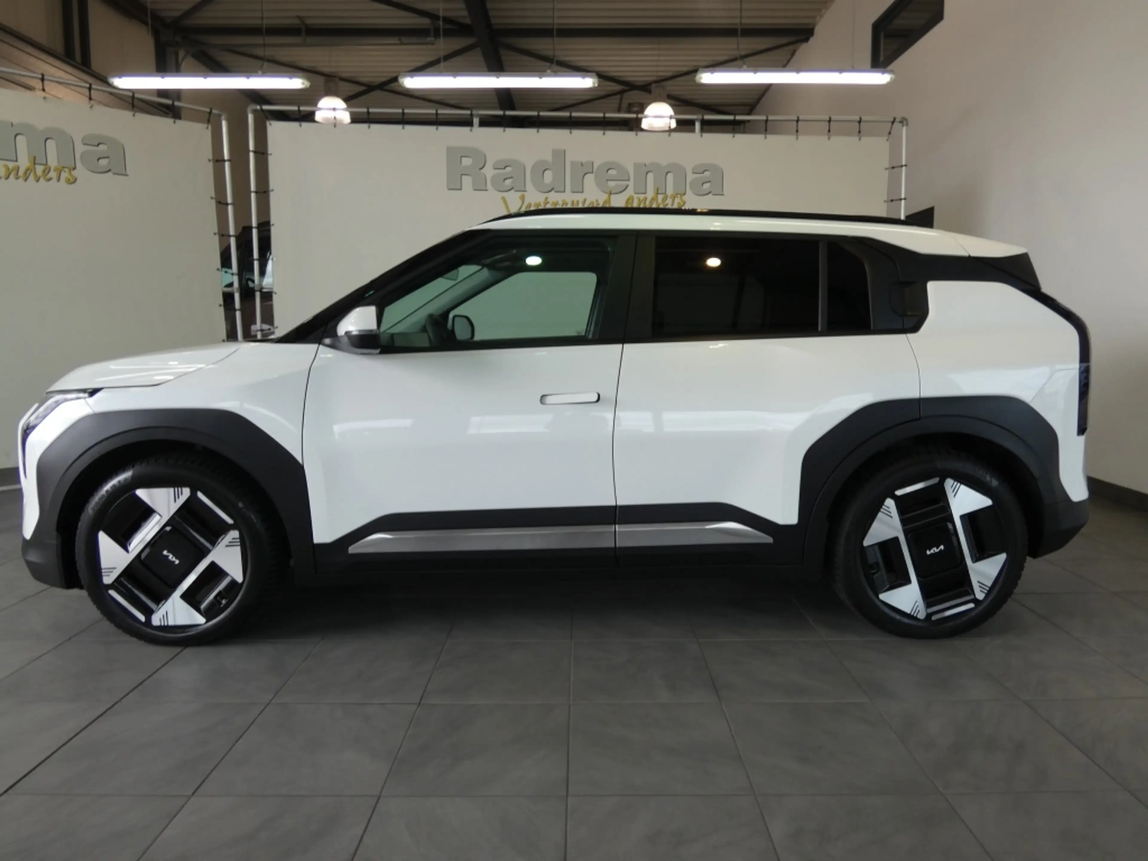 Kia EV3 Plus Adv. 58.3 kWh Sunroof harman kardon leder — photo 2