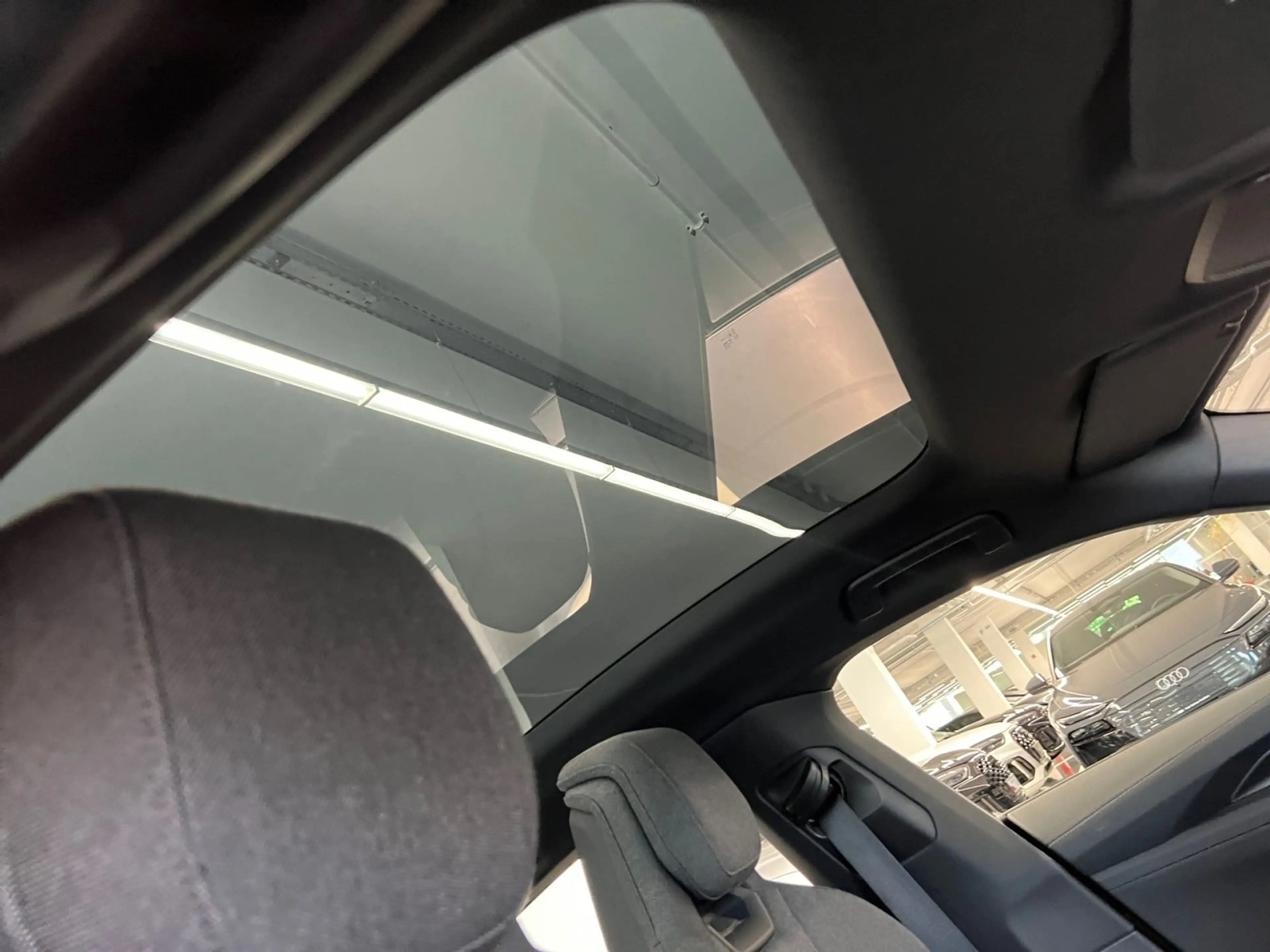 Audi e-tron GT Navi Pano HuD Matrix-LED PDC S — photo 13