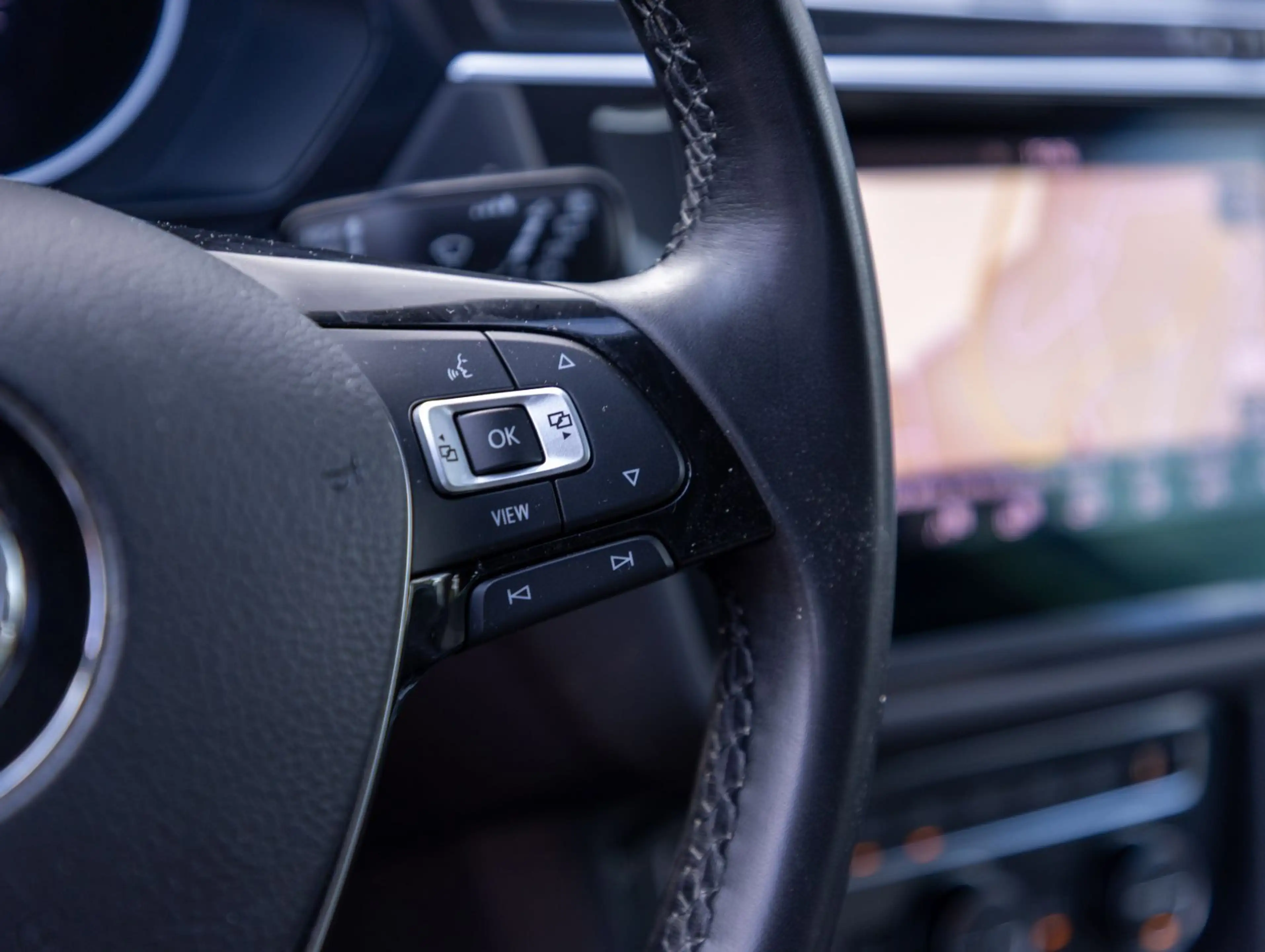 Volkswagen Tiguan Trendline 1.5 TSI Navi LED EPH GRA — photo 14