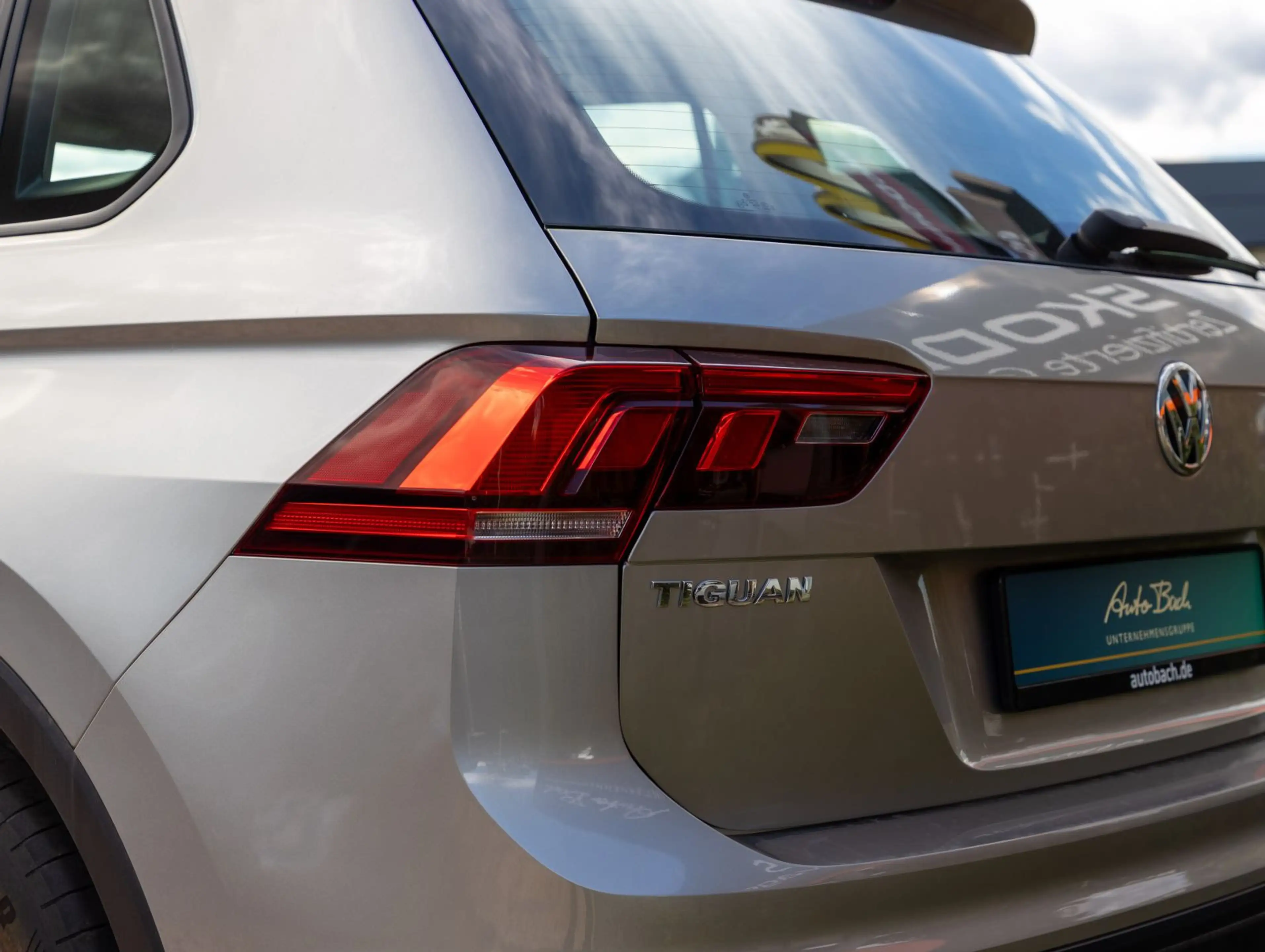 Volkswagen Tiguan Trendline 1.5 TSI Navi LED EPH GRA — photo 7