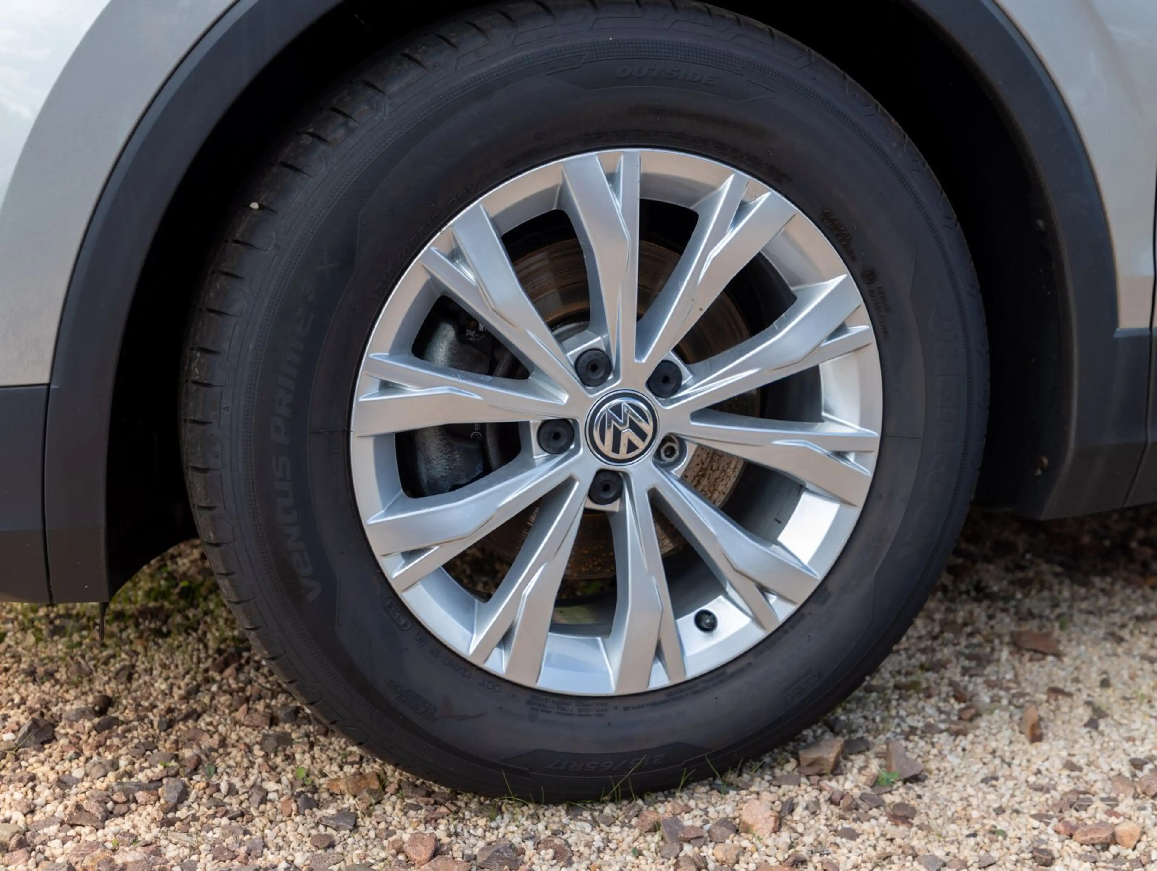 Volkswagen Tiguan Trendline 1.5 TSI Navi LED EPH GRA — photo 9