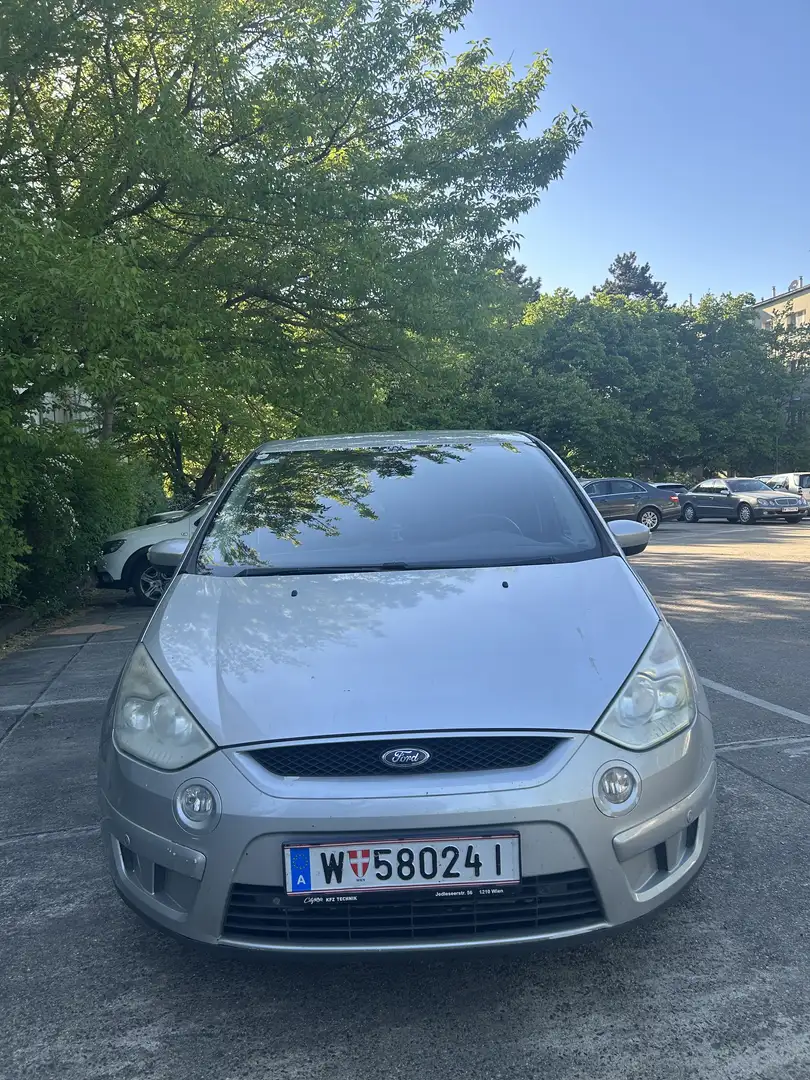 Ford S-Max Titanium 2,0 TDCi DPF - 1
