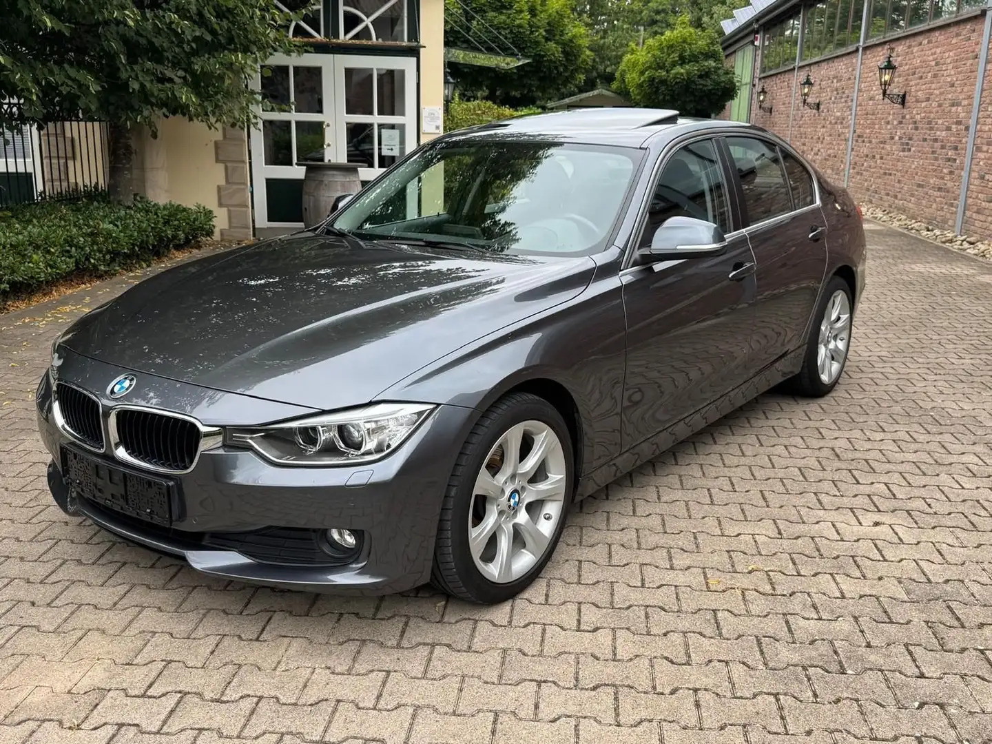 BMW 320 320 d Sitzheiz Multi Freispr. PDC Klima Navi Grau - 2