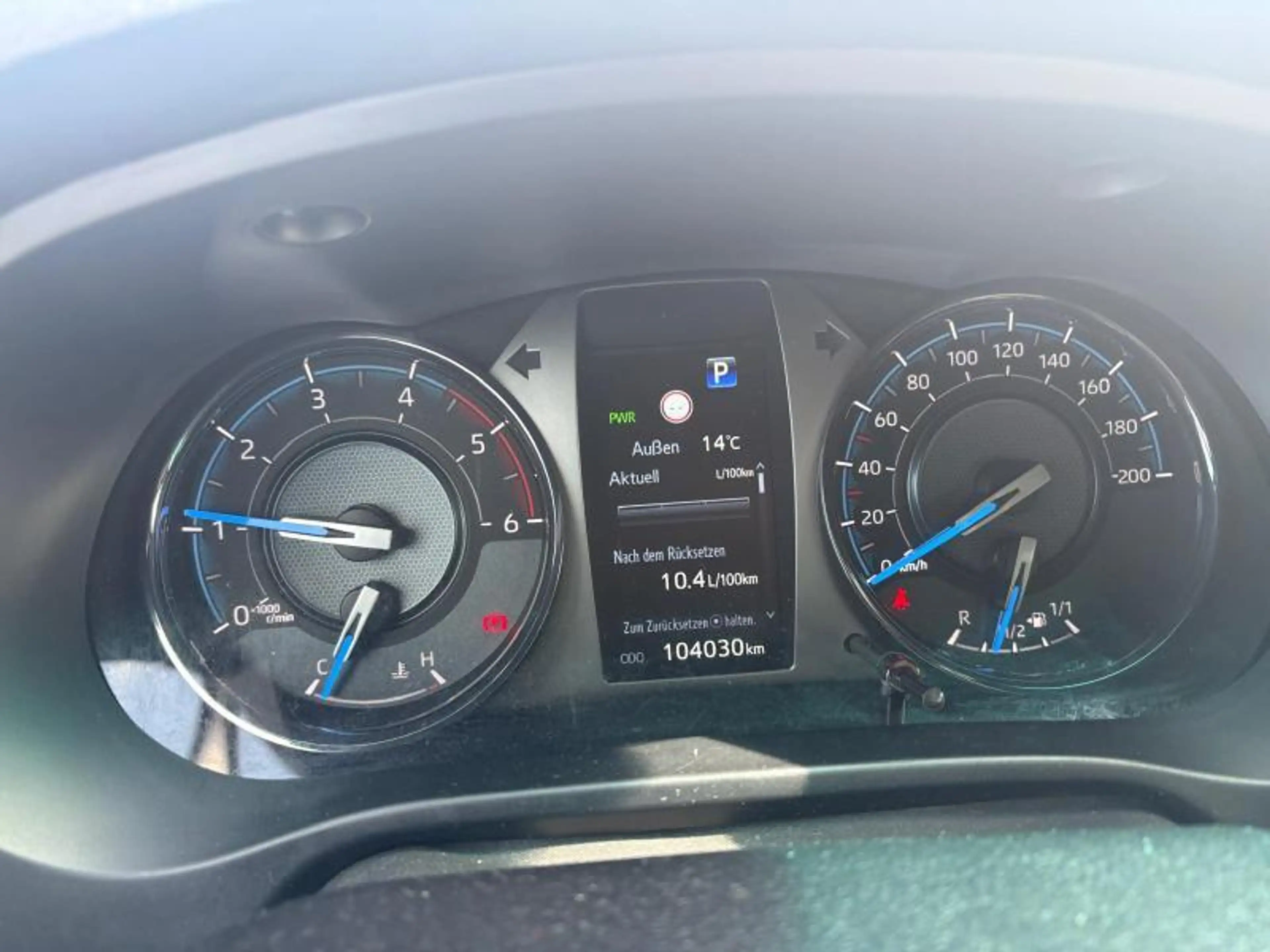 Toyota Hilux Double Cabine INVICIBLE — photo 6