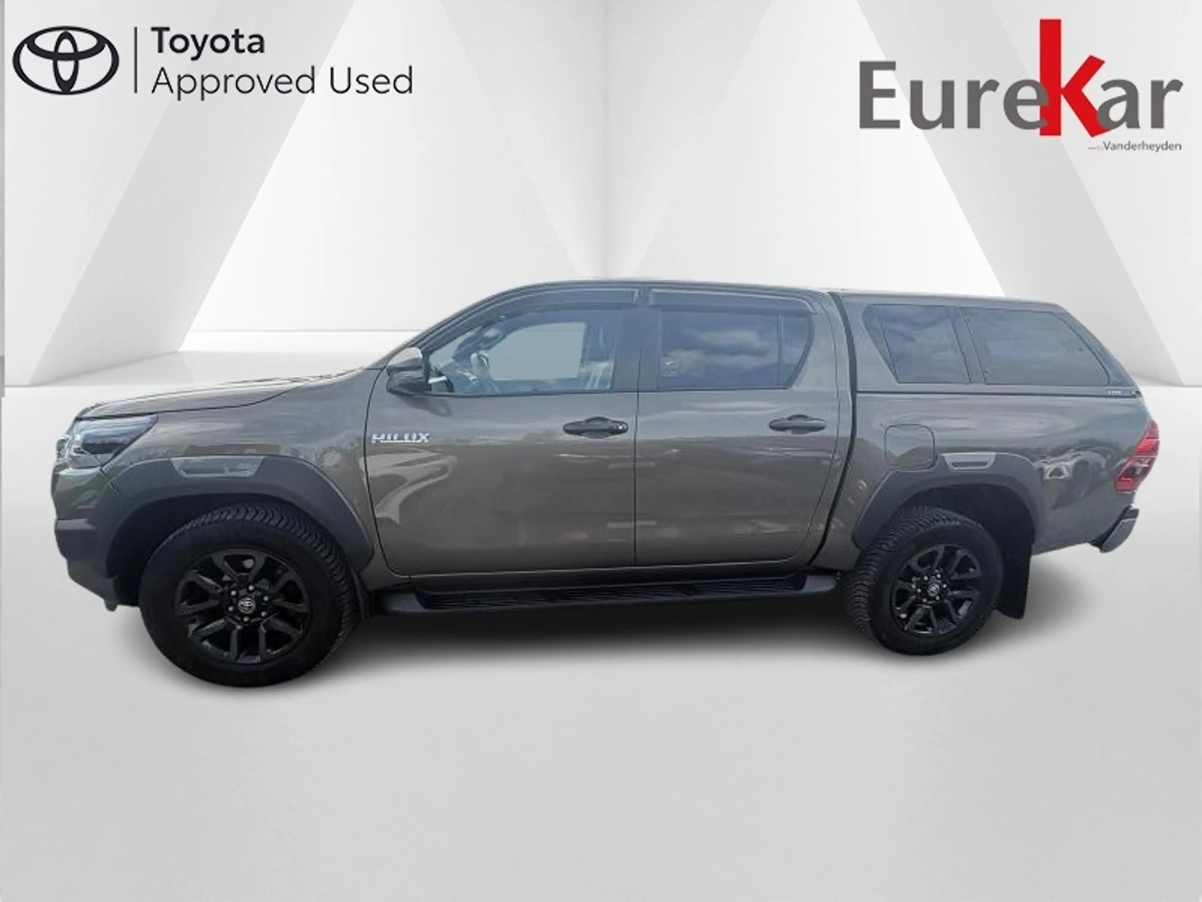 Toyota Hilux Double Cabine INVICIBLE — photo 2