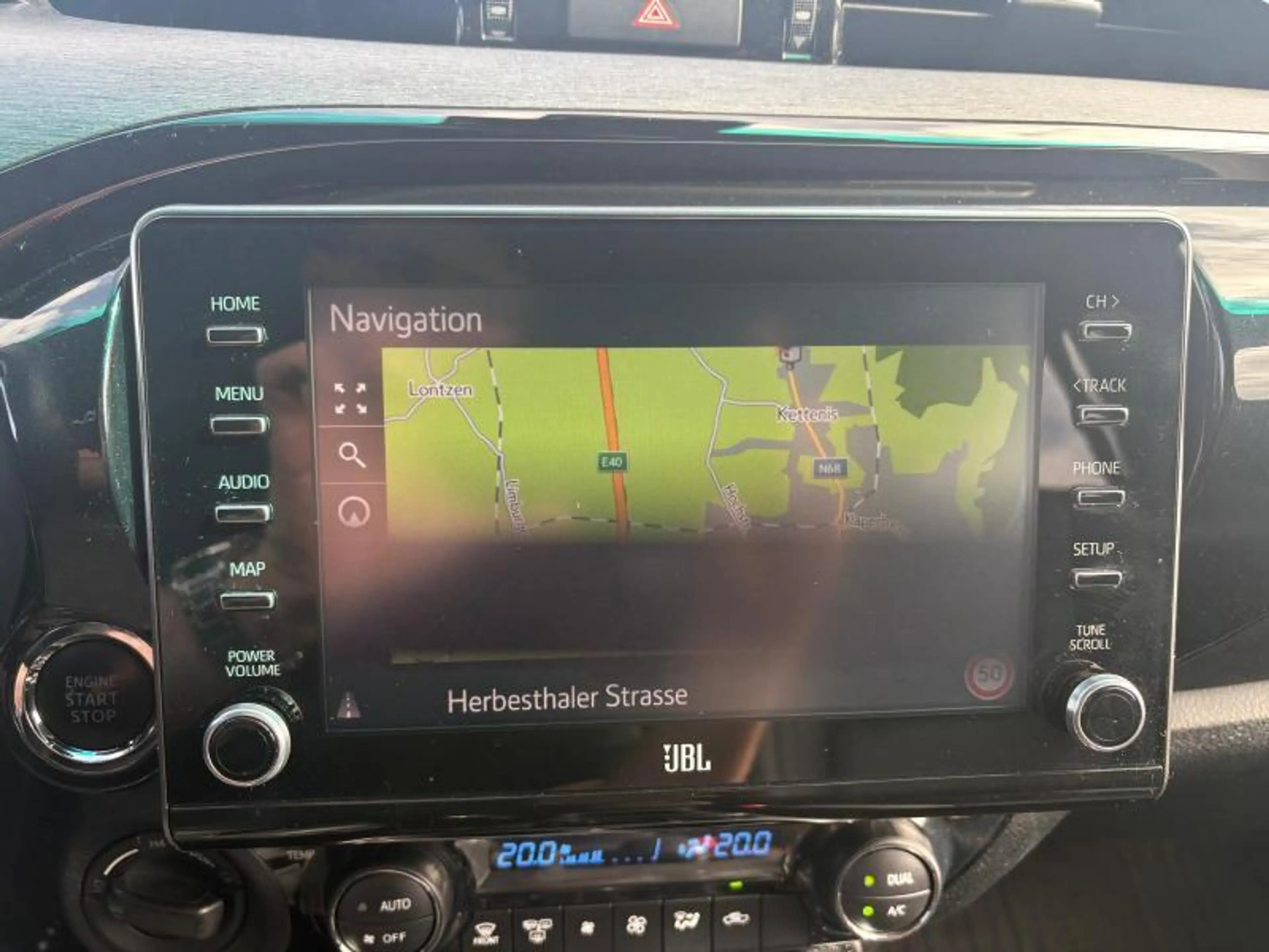 Toyota Hilux Double Cabine INVICIBLE — photo 9