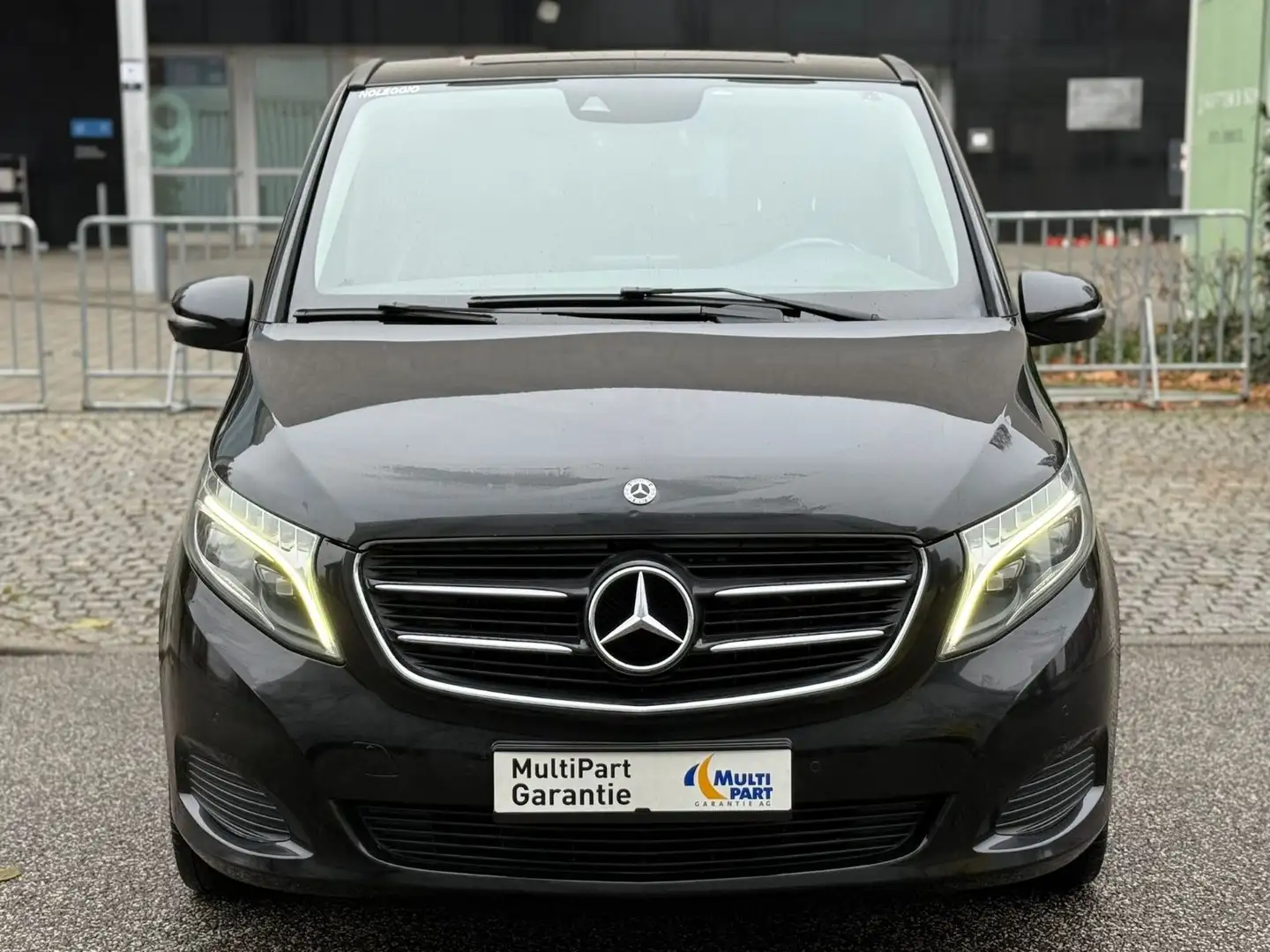 Mercedes-Benz V 250 d Aut. AVANTG. extral. 140+10// PDC// SH// Nero - 2