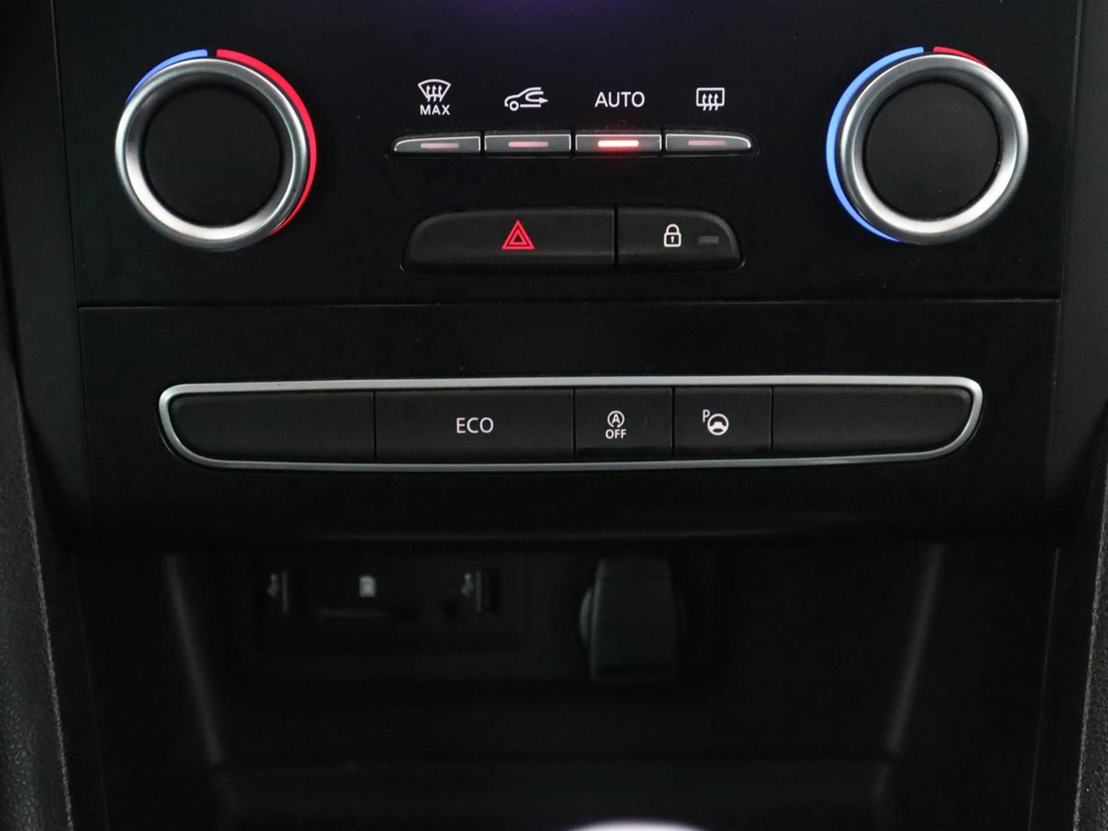 Renault Megane Estate 1.2 TCe Bose | Bose Sound | Dodehoek Ass. | — photo 27
