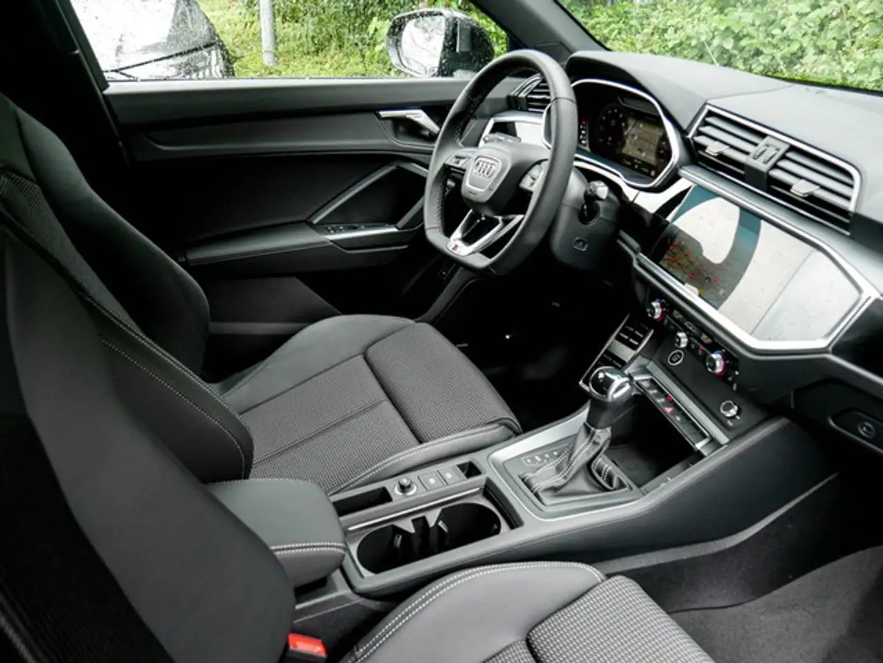 Audi Q3 35 S LINE BLACKPAK AHK CAM ACC LM19 E-KLAPPE 3