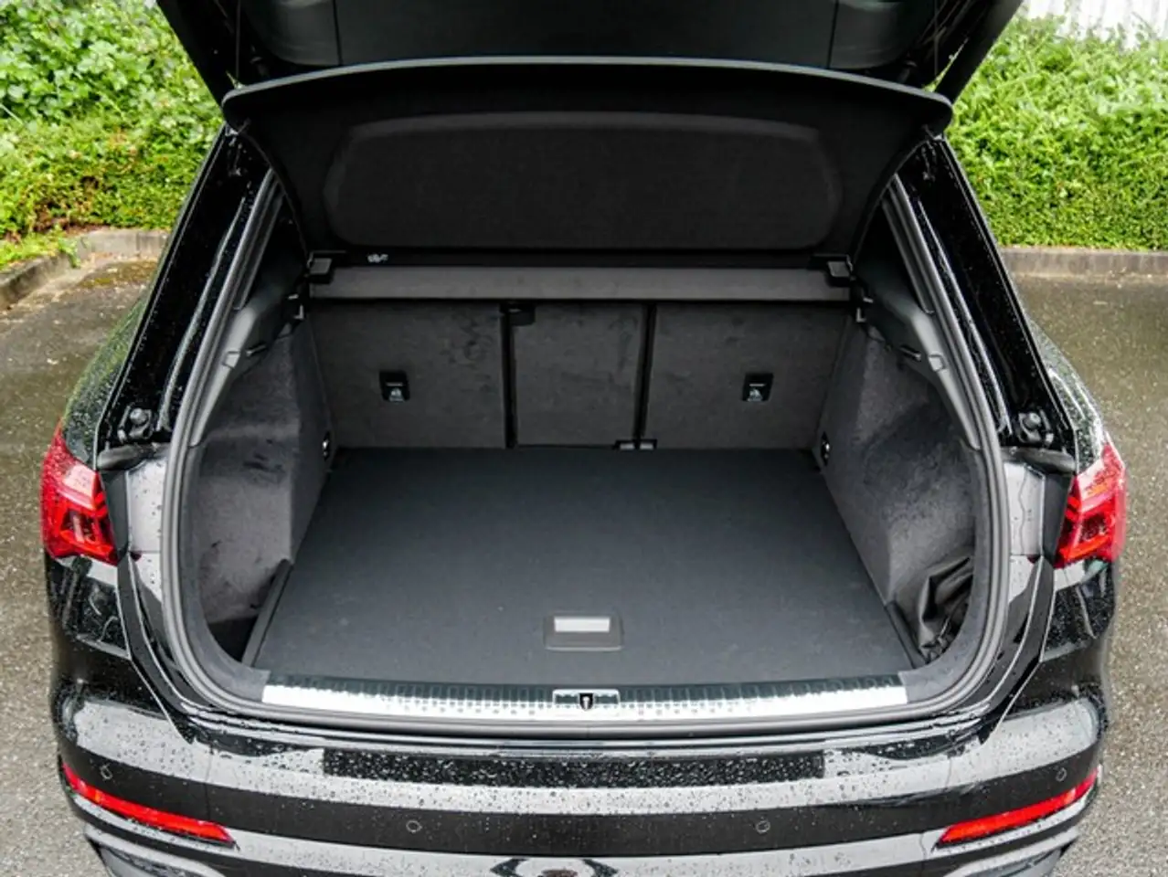 Audi Q3 35 S LINE BLACKPAK AHK CAM ACC LM19 E-KLAPPE 10