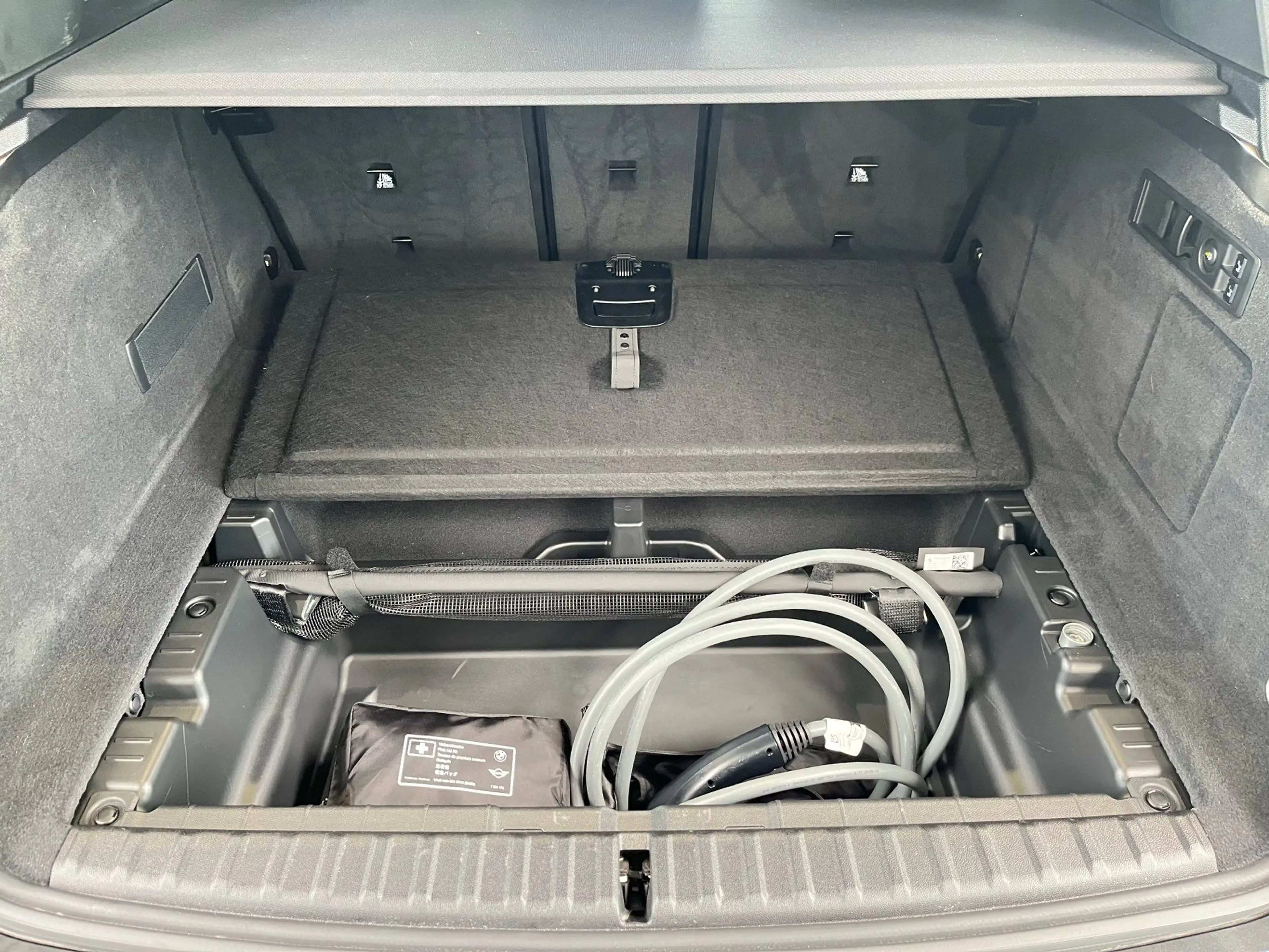 BMW iX xDrive45 M Sportpaket AHK/Soft-Close/Harman/Massag — photo 10