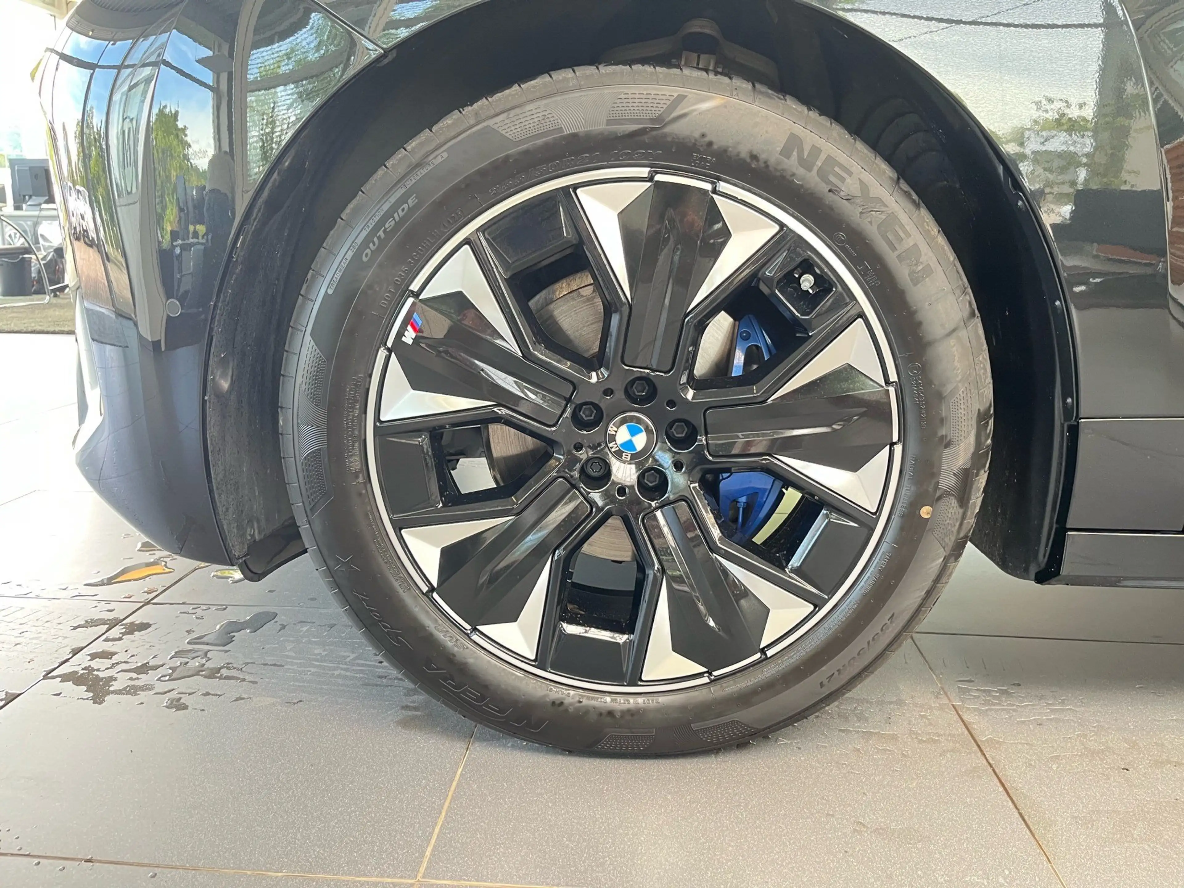 BMW iX xDrive45 M Sportpaket AHK/Soft-Close/Harman/Massag — photo 11