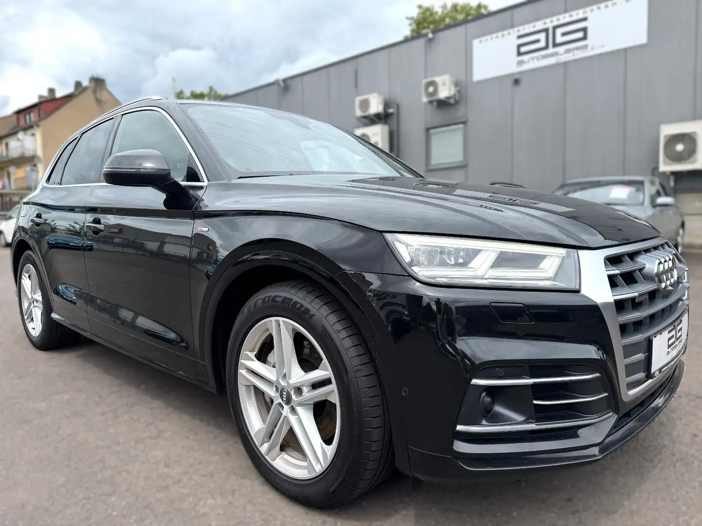 Audi Q5 3.0TDI quattro S line *Virtuell/Navi/Massage* Schwarz - 1