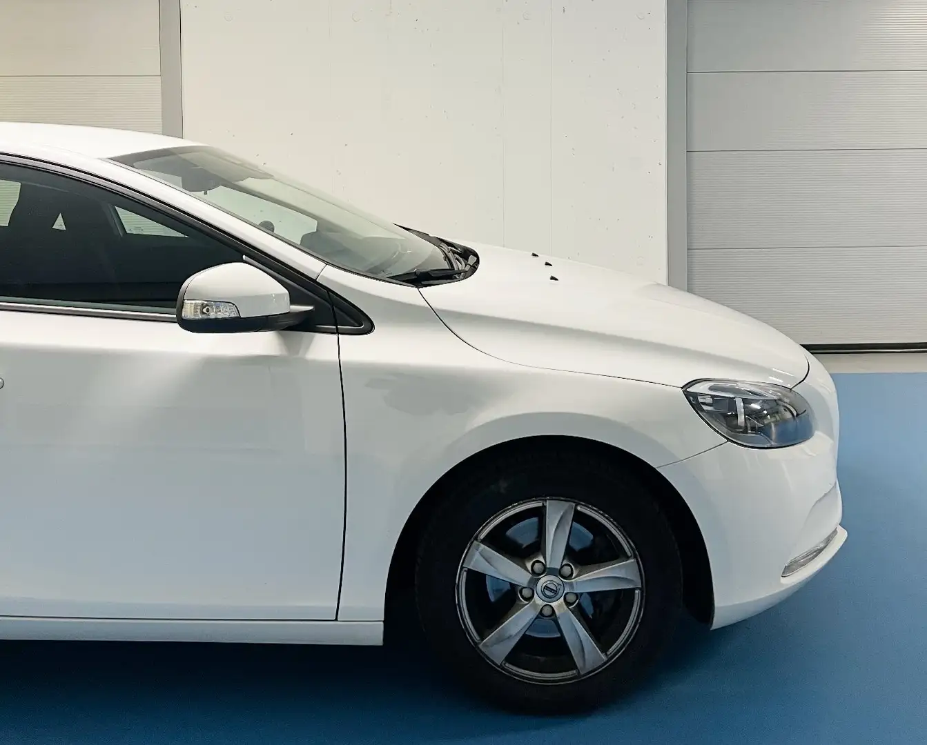 Volvo V40 V40 II 2012 2.0 t2 Momentum my17 Bianco - 1
