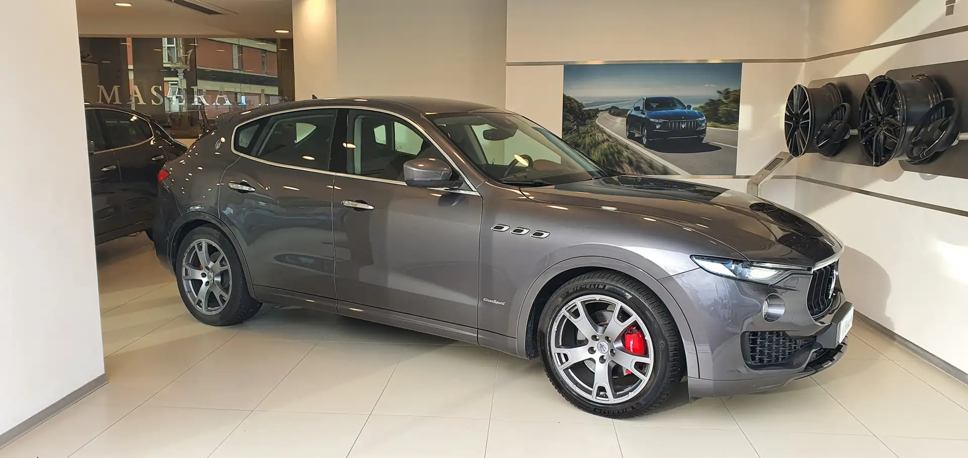 Maserati Levante Levante 3.0 V6 250cv auto Gransport Diesel Grau - 2