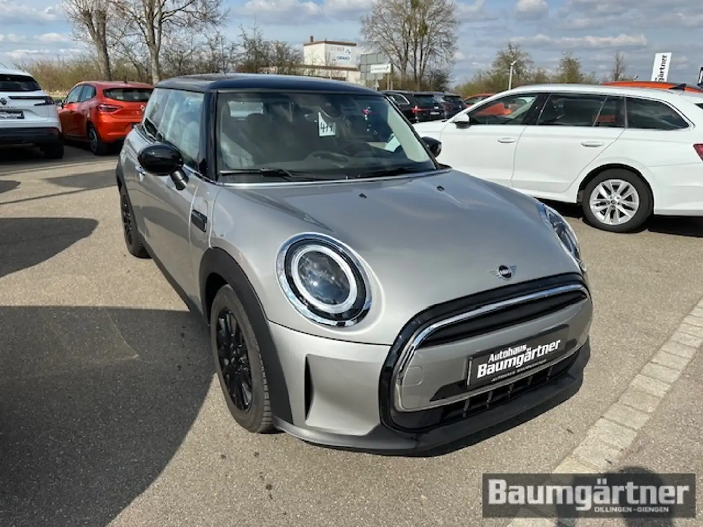 MINI Cooper Classic Trim Kamera/PDC/LED/SHZ/DrAss/Tempo Argento - 2