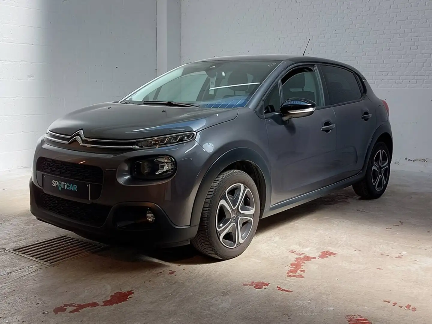 Citroen C3 1.2 PureTech 82 S&S MAN Highlight Grijs - 2
