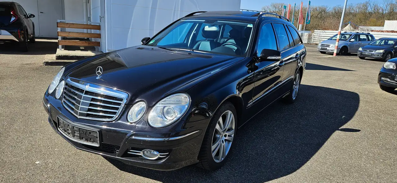 Mercedes-Benz E 320