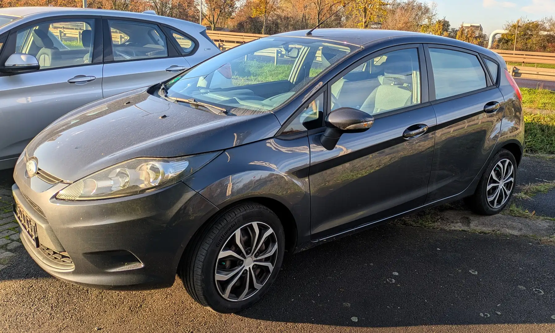 Ford Fiesta Fiesta 5-Türer 1.25 Trend Grau - 2