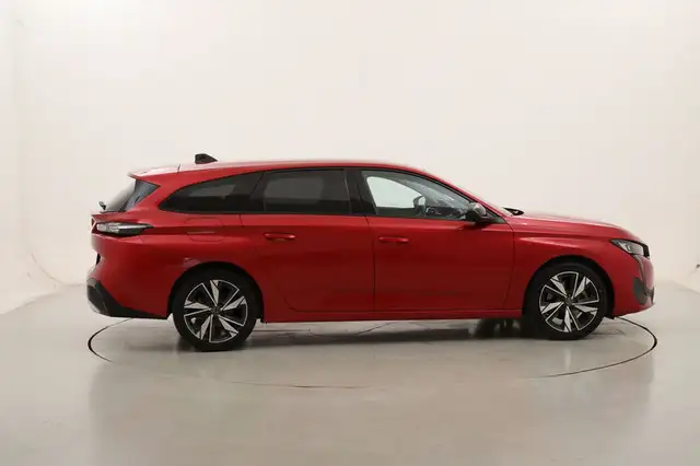 Peugeot 308 view 6