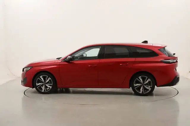 Peugeot 308 view 2