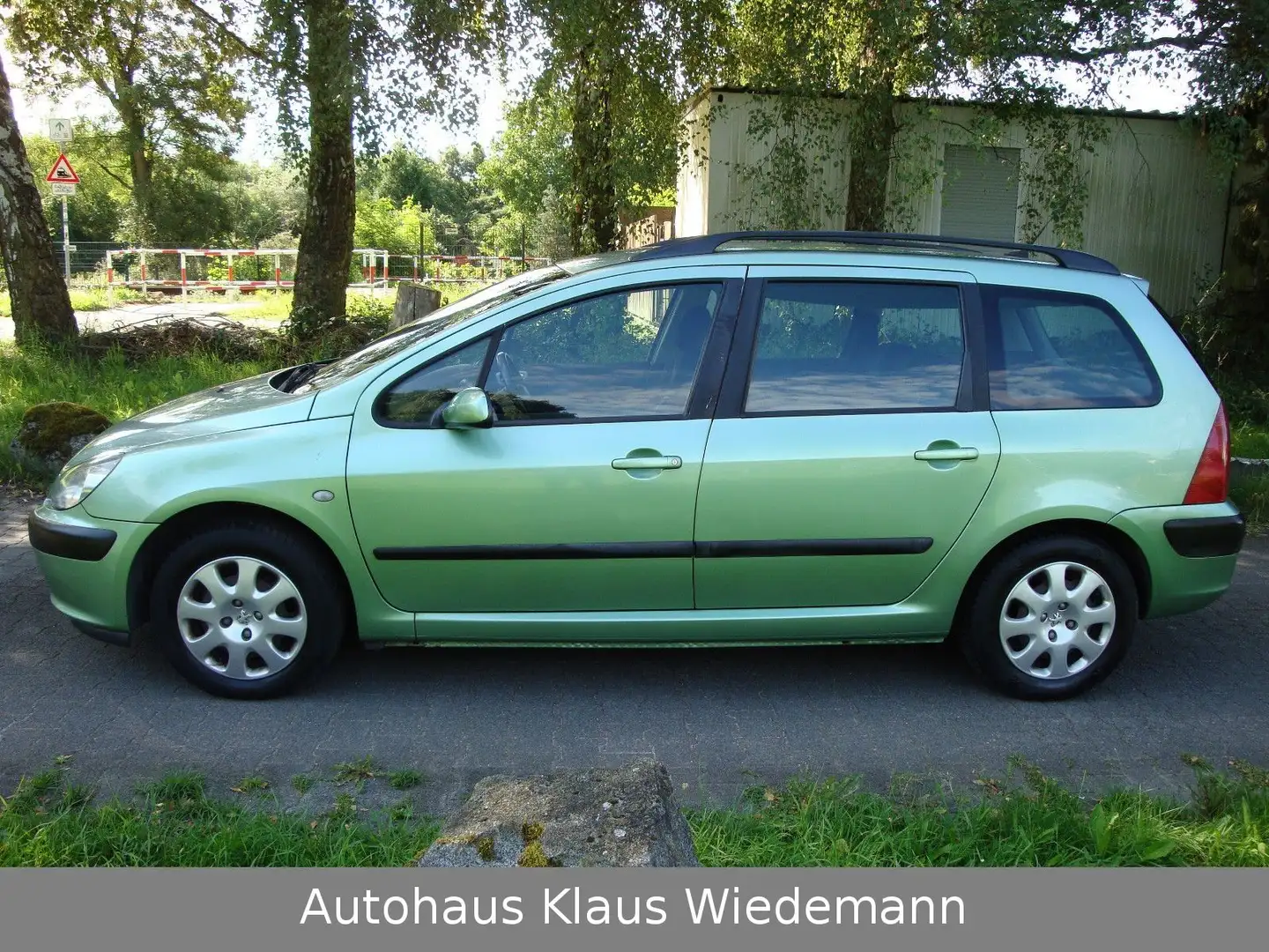 Peugeot 307 Break Grand Filou Cool Aut. - 2.Hd./189 TKM Grün - 2
