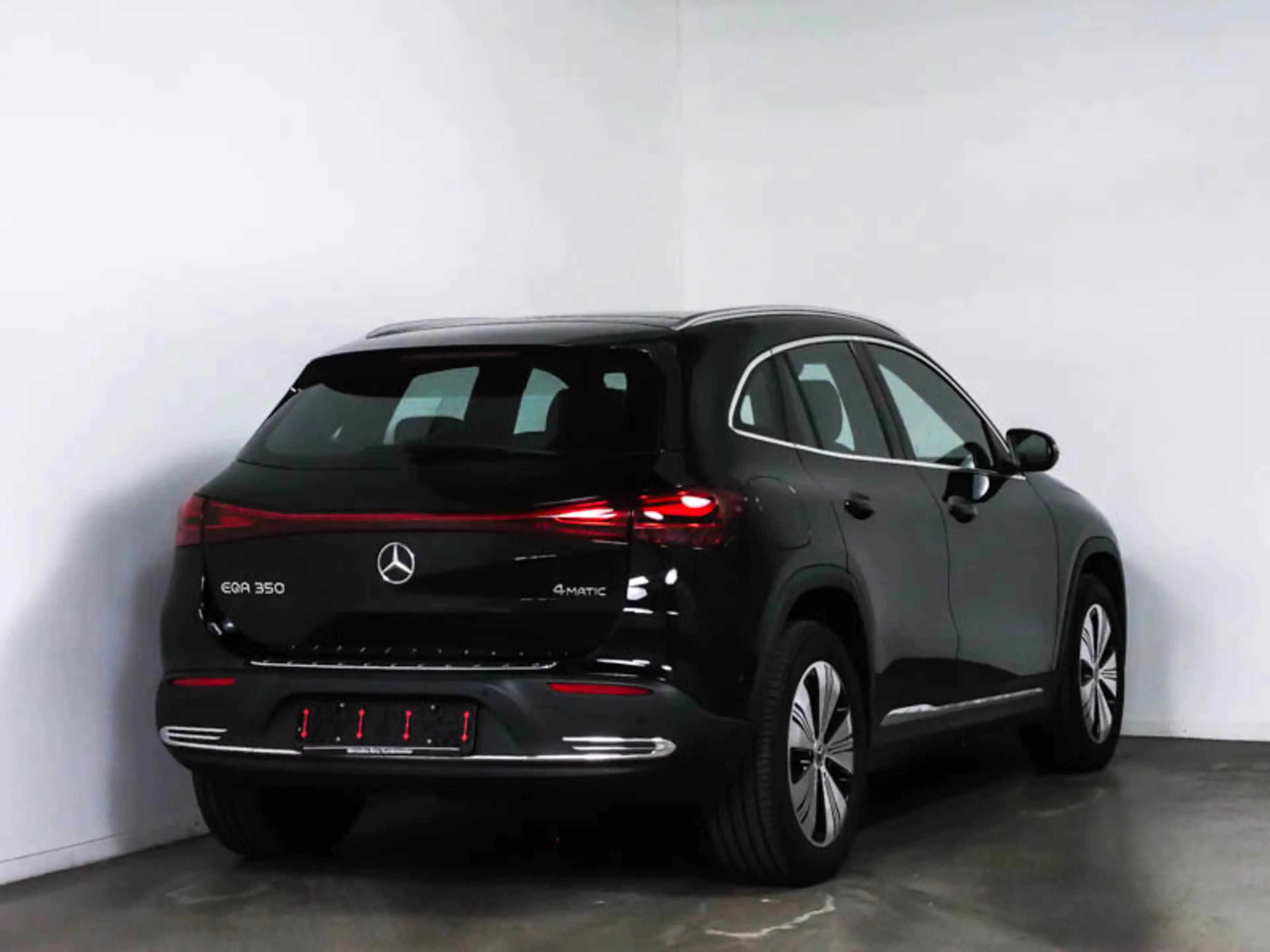 Mercedes-Benz EQA 350 4M Progressive/LED/360/Pano/Distr/Winter — photo 3