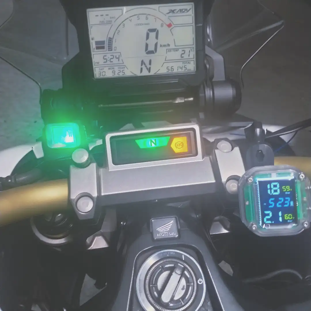 Honda X-ADV tricolor abs Bianco - 2