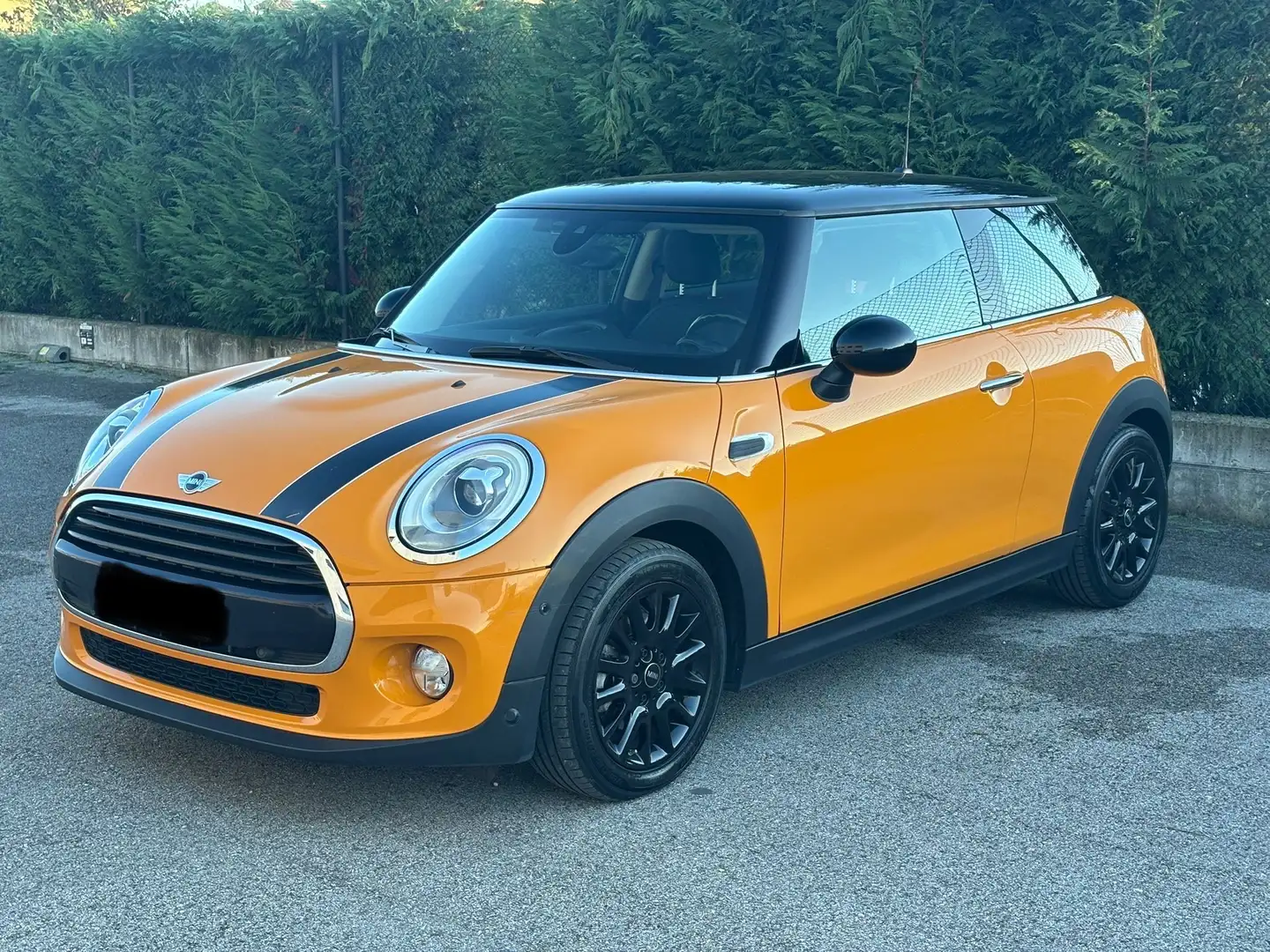 MINI Cooper D 1.5 Hype 3p - 1