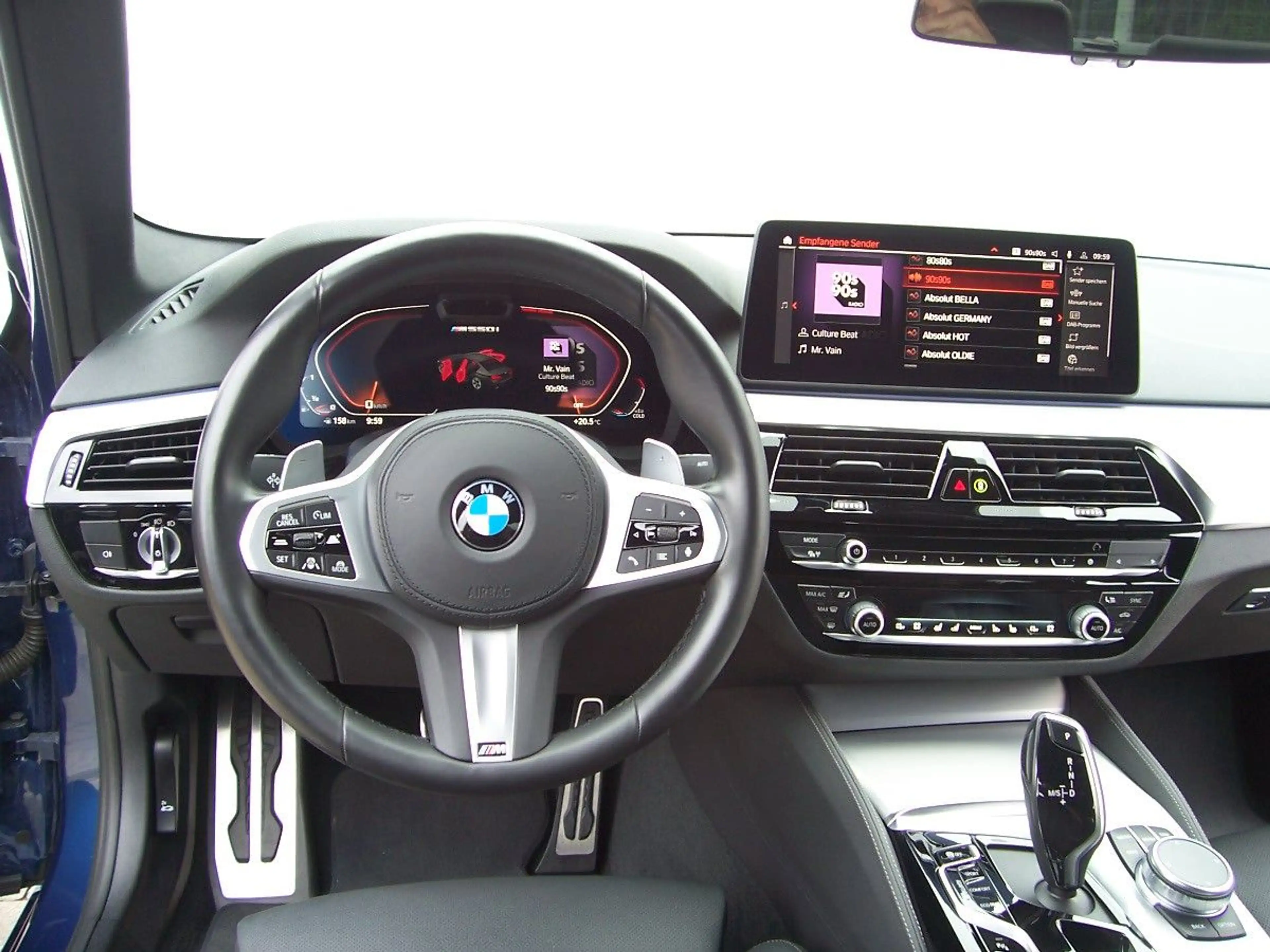 BMW 550 i xDrive Head/ACC/F-Parken/360°/Laser/20/IHd — photo 11