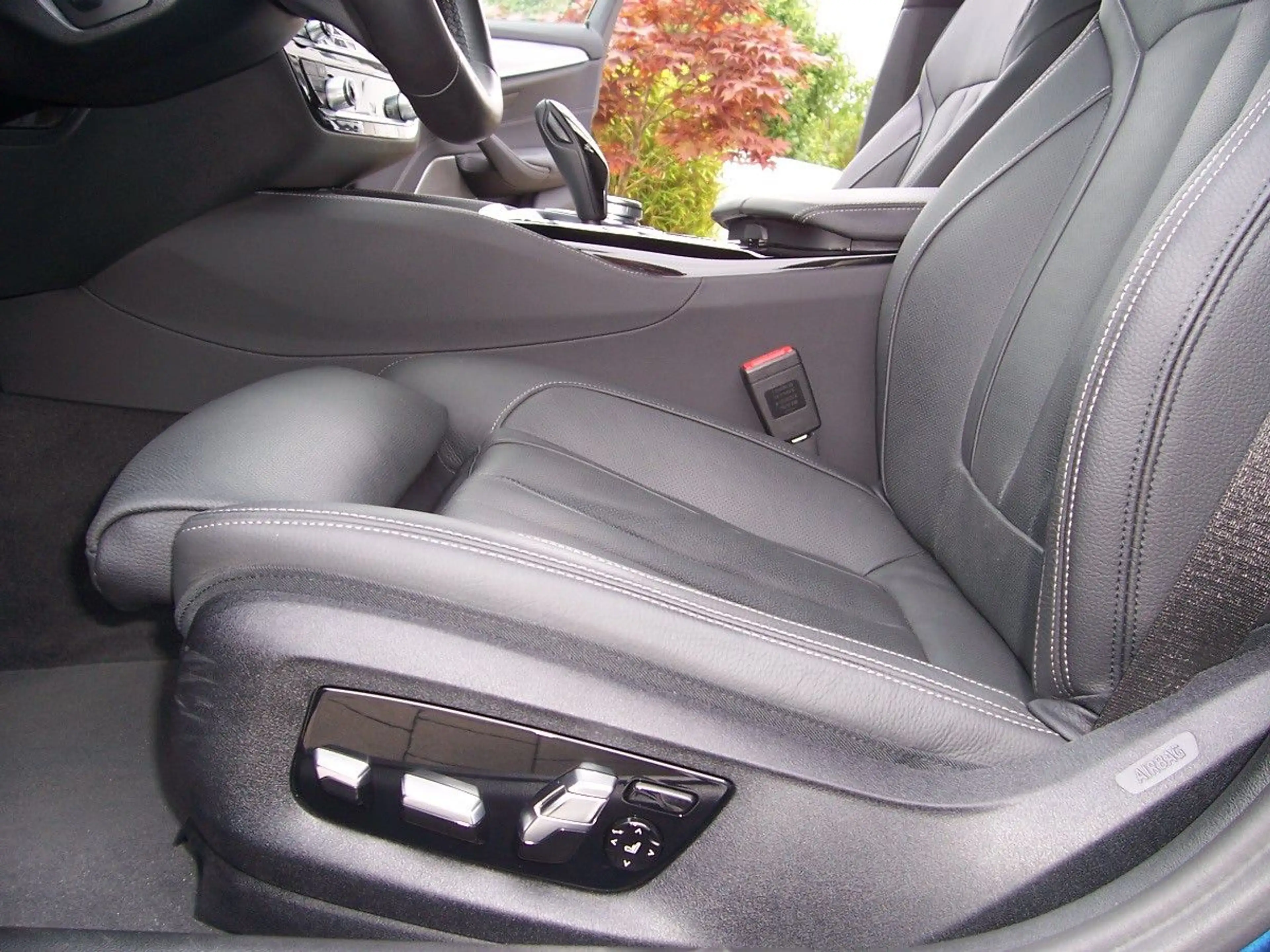BMW 550 i xDrive Head/ACC/F-Parken/360°/Laser/20/IHd — photo 13