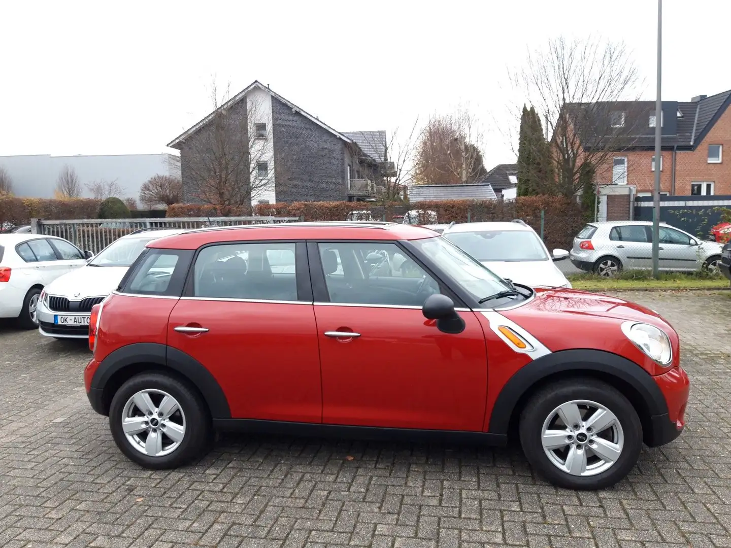 MINI One Countryman Rot - 2